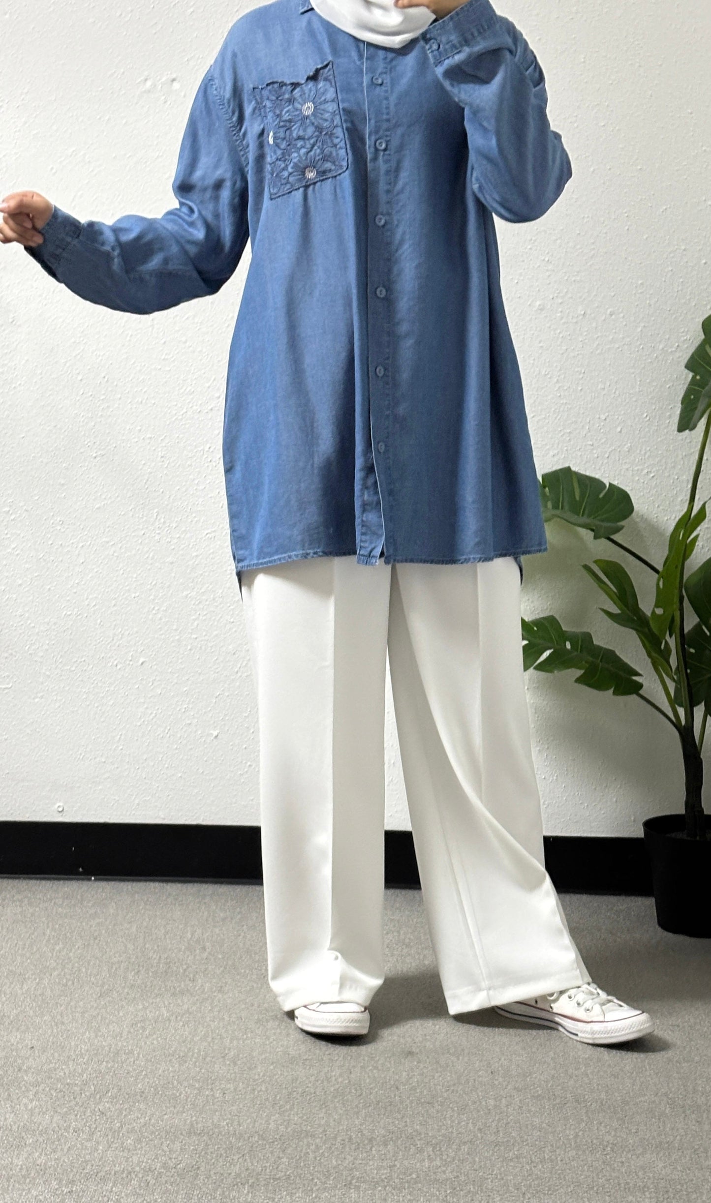 Embroidered floral pocket shirt