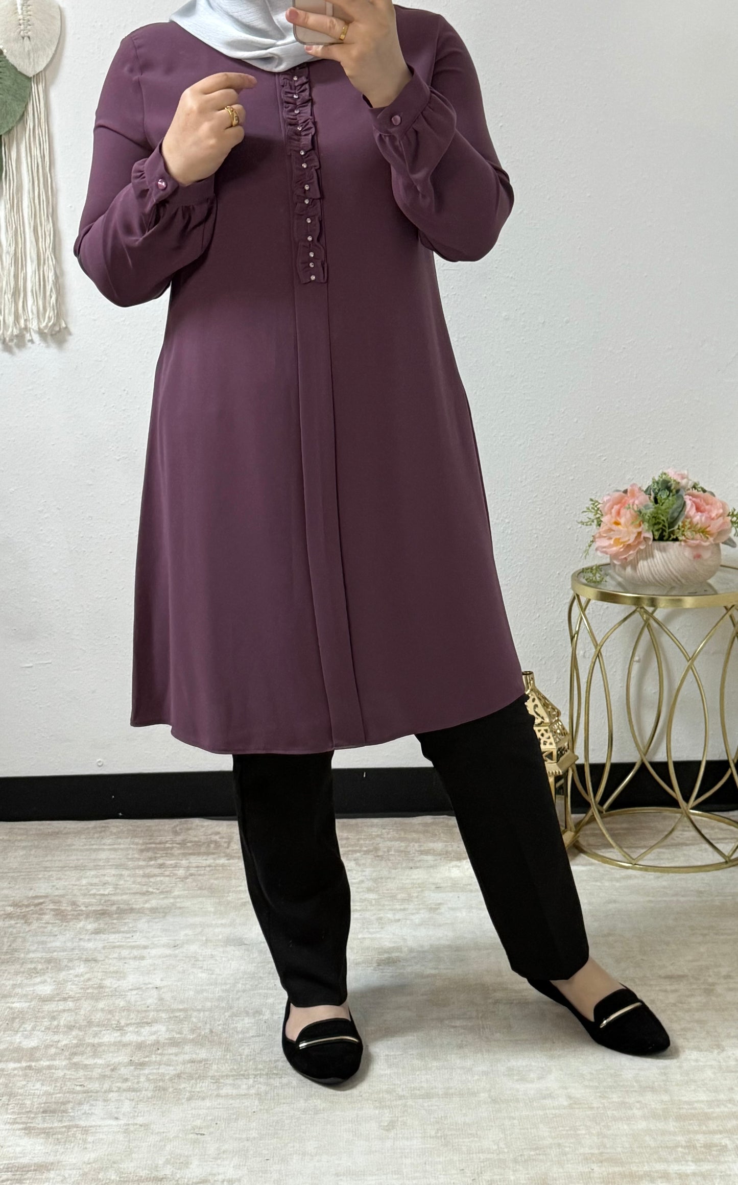 Front ruffles shirt