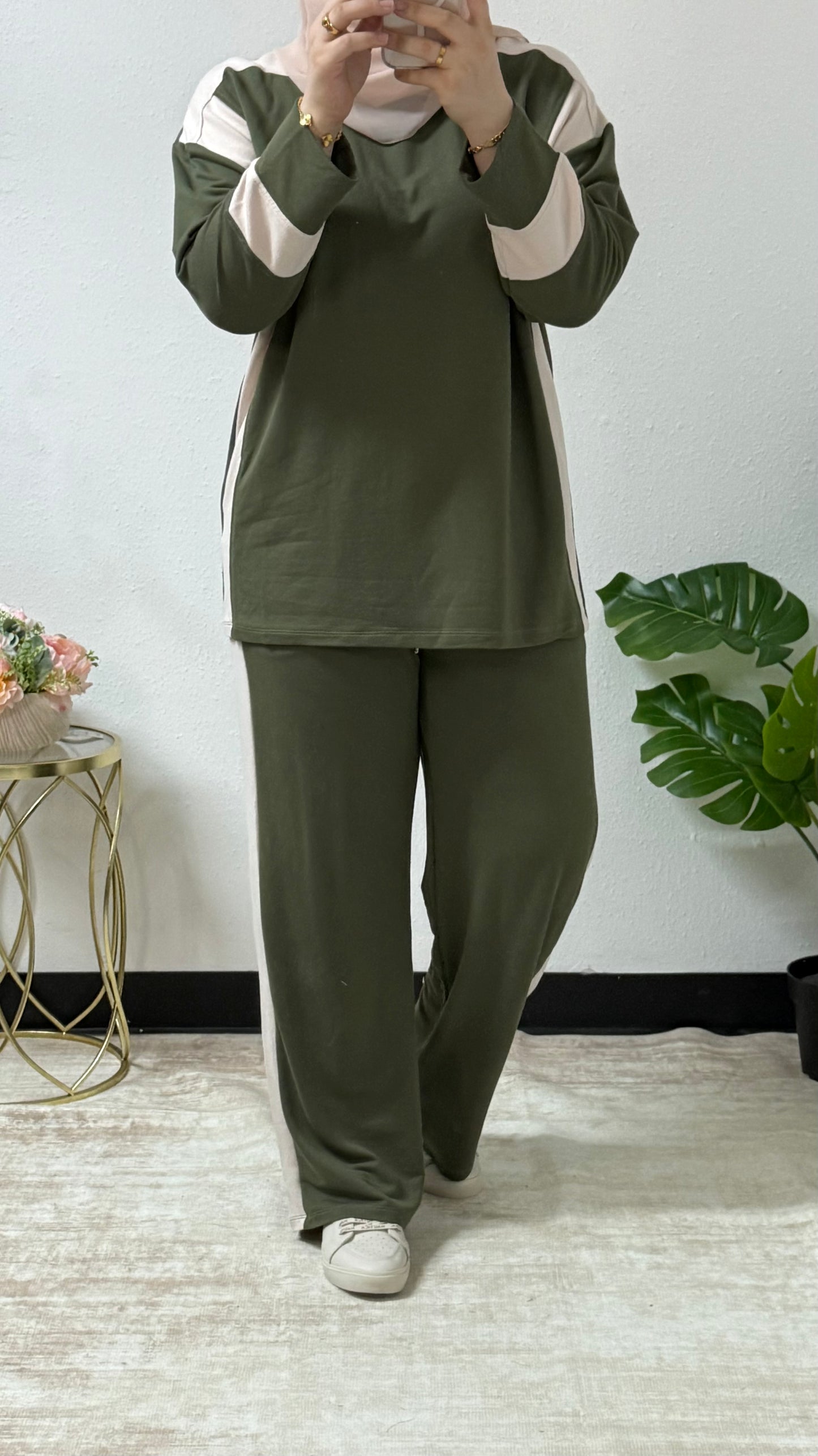 Two-colored Sweater-set