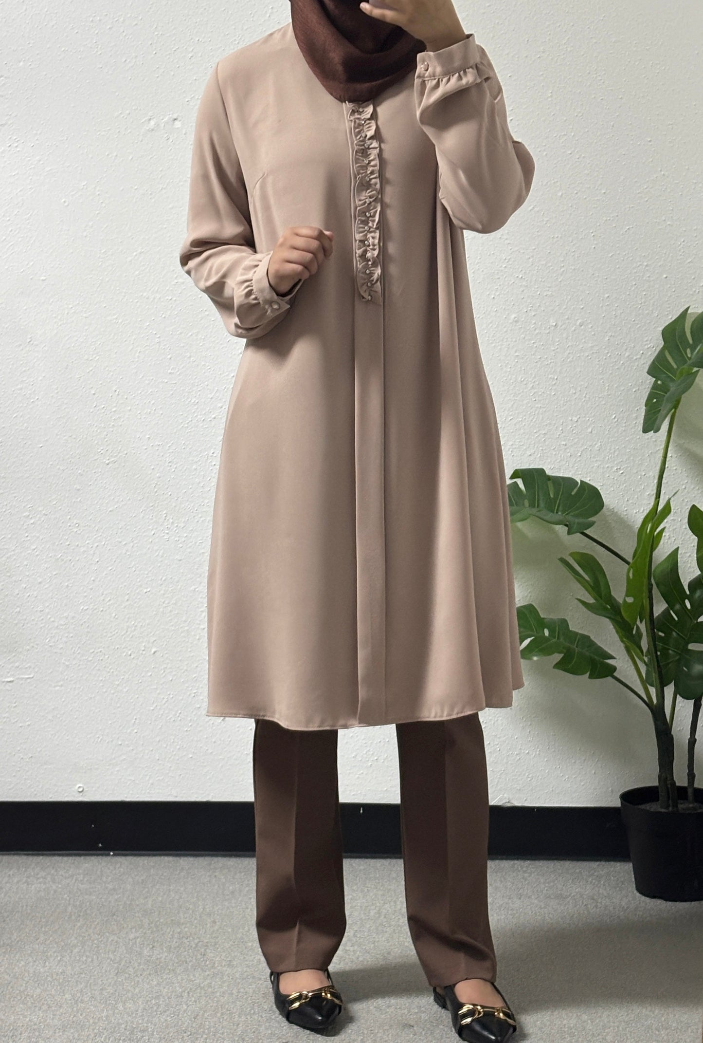 Front ruffles shirt