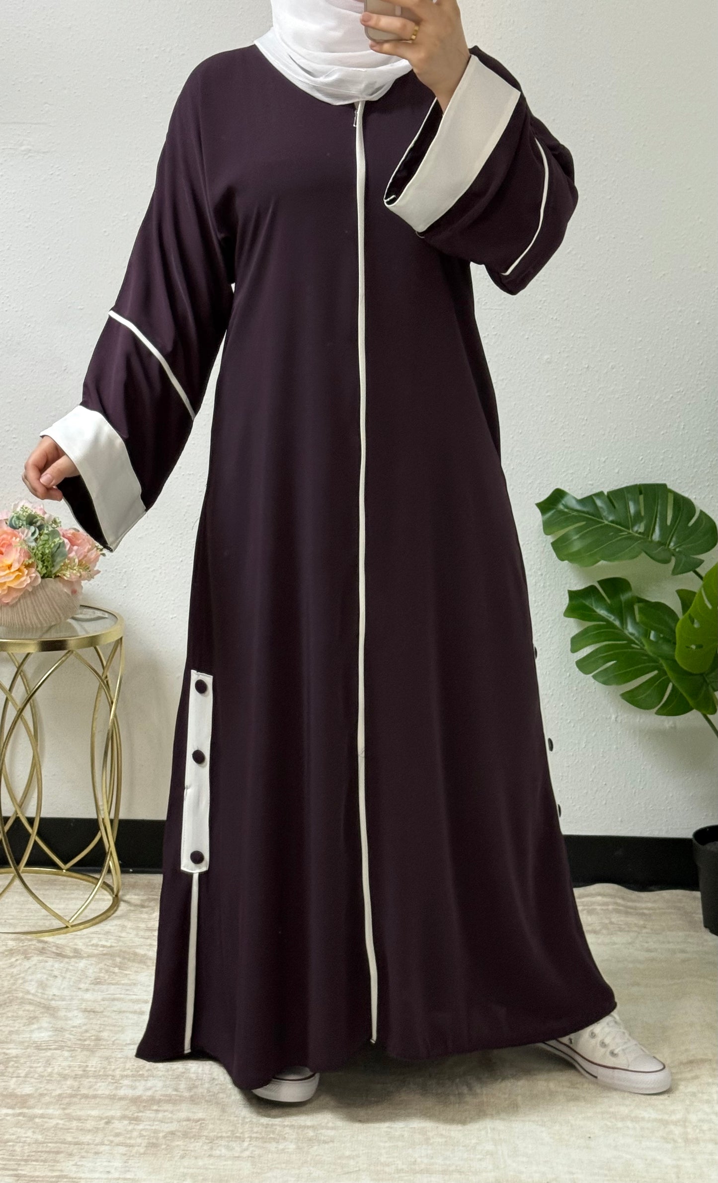 Contrast Lace Abaya