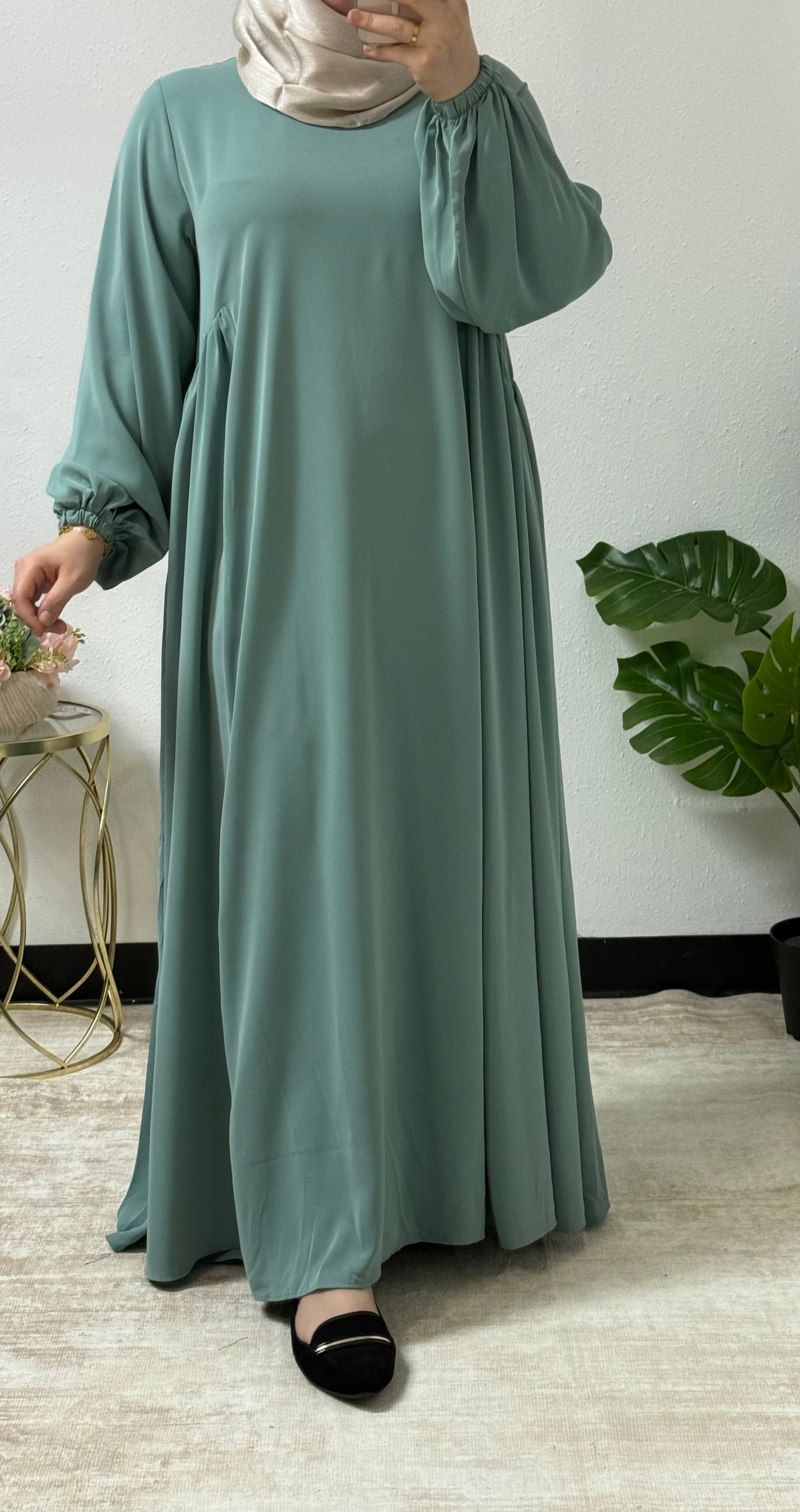 Simple side ruffle dress