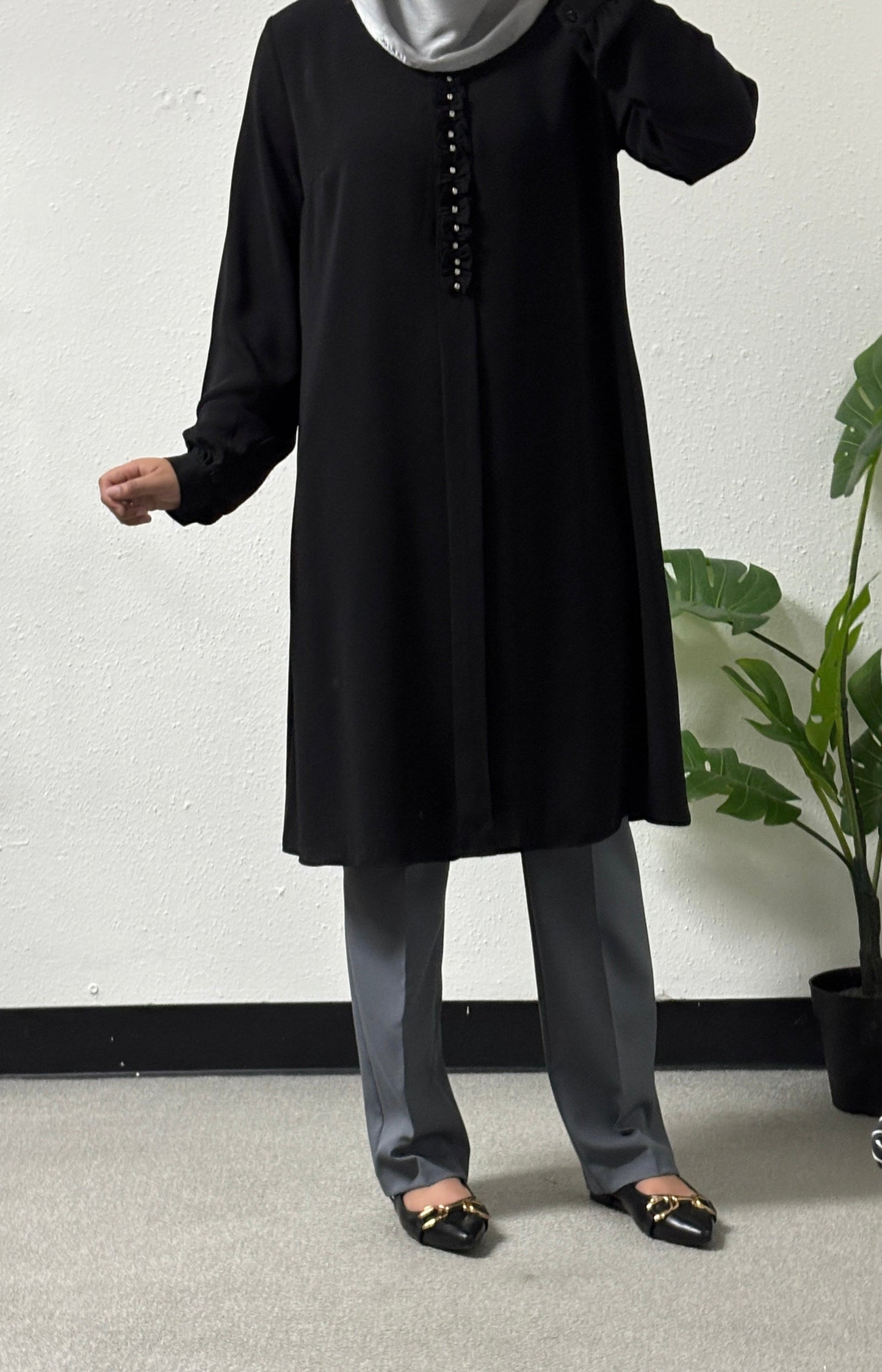 Front ruffles shirt