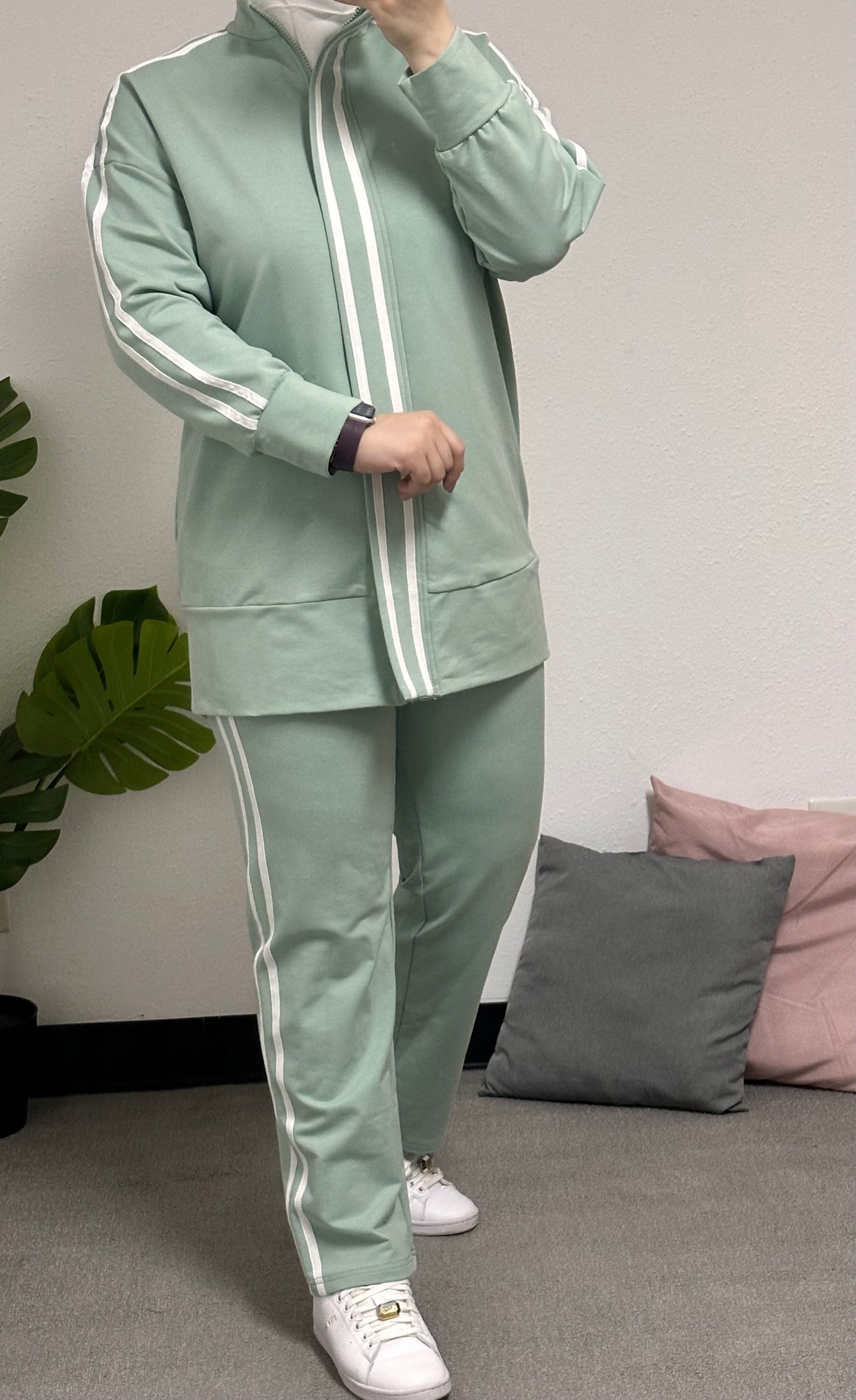 Two-piece cotton tracksuit set