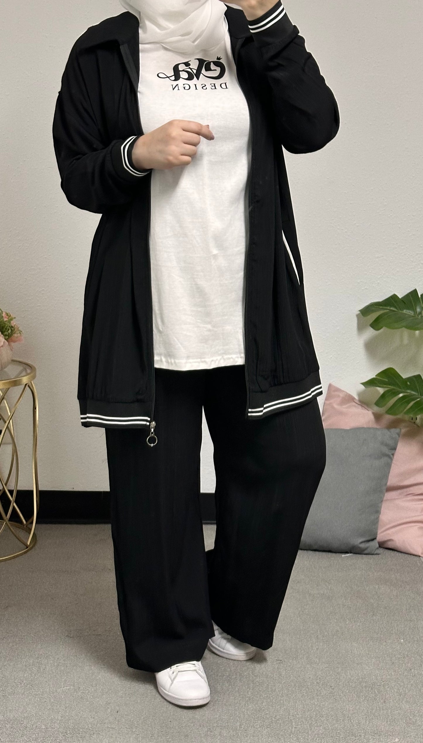 Three-piece tracksuit set