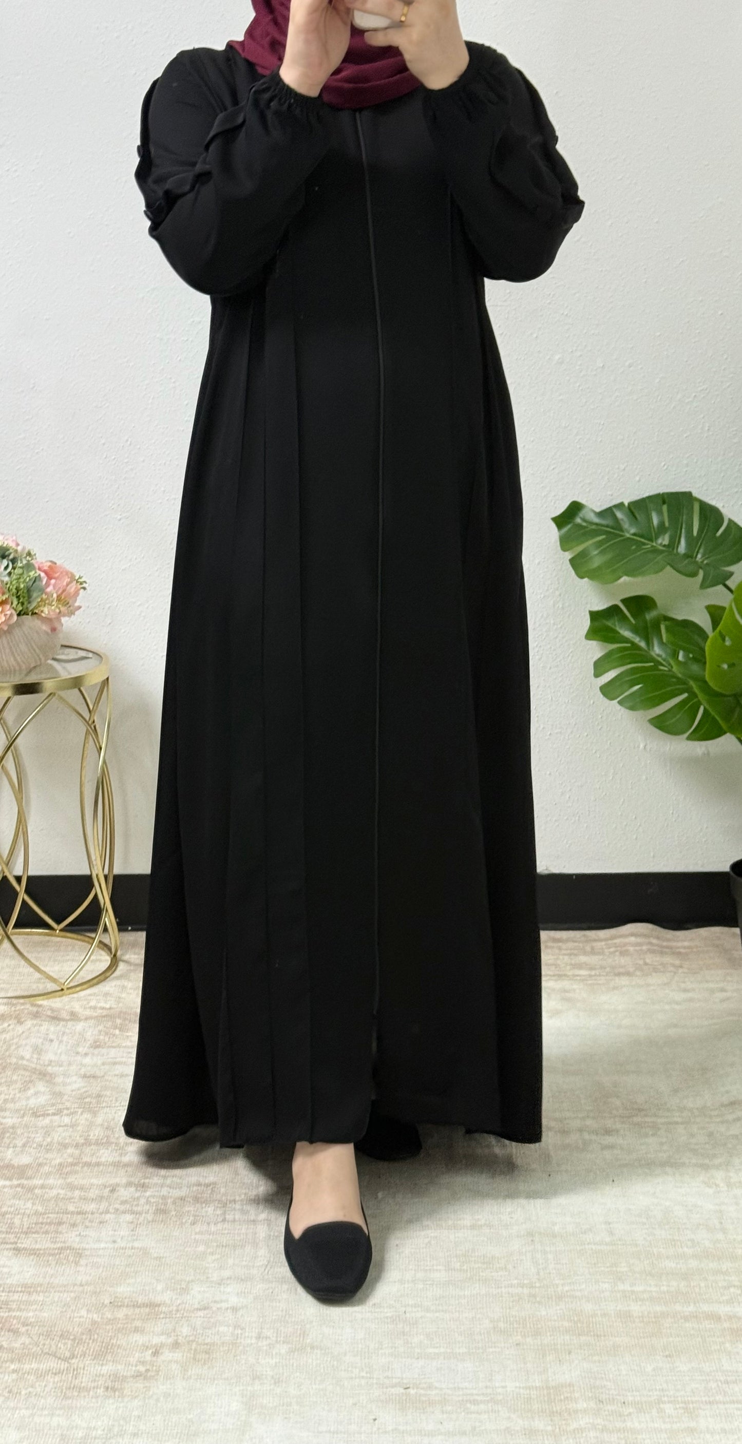 Button Accent Abaya