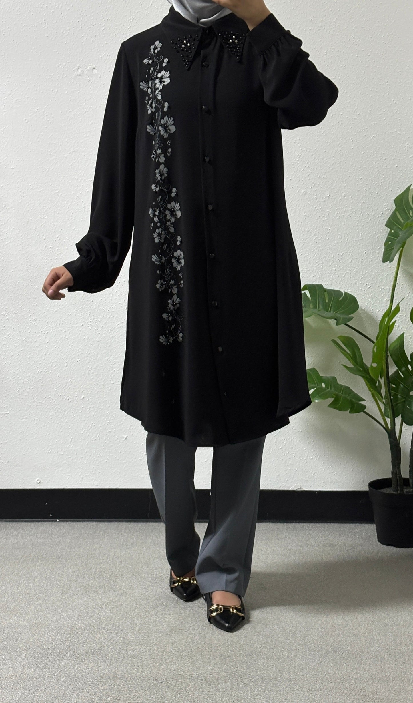 Floral/pearl long shirt