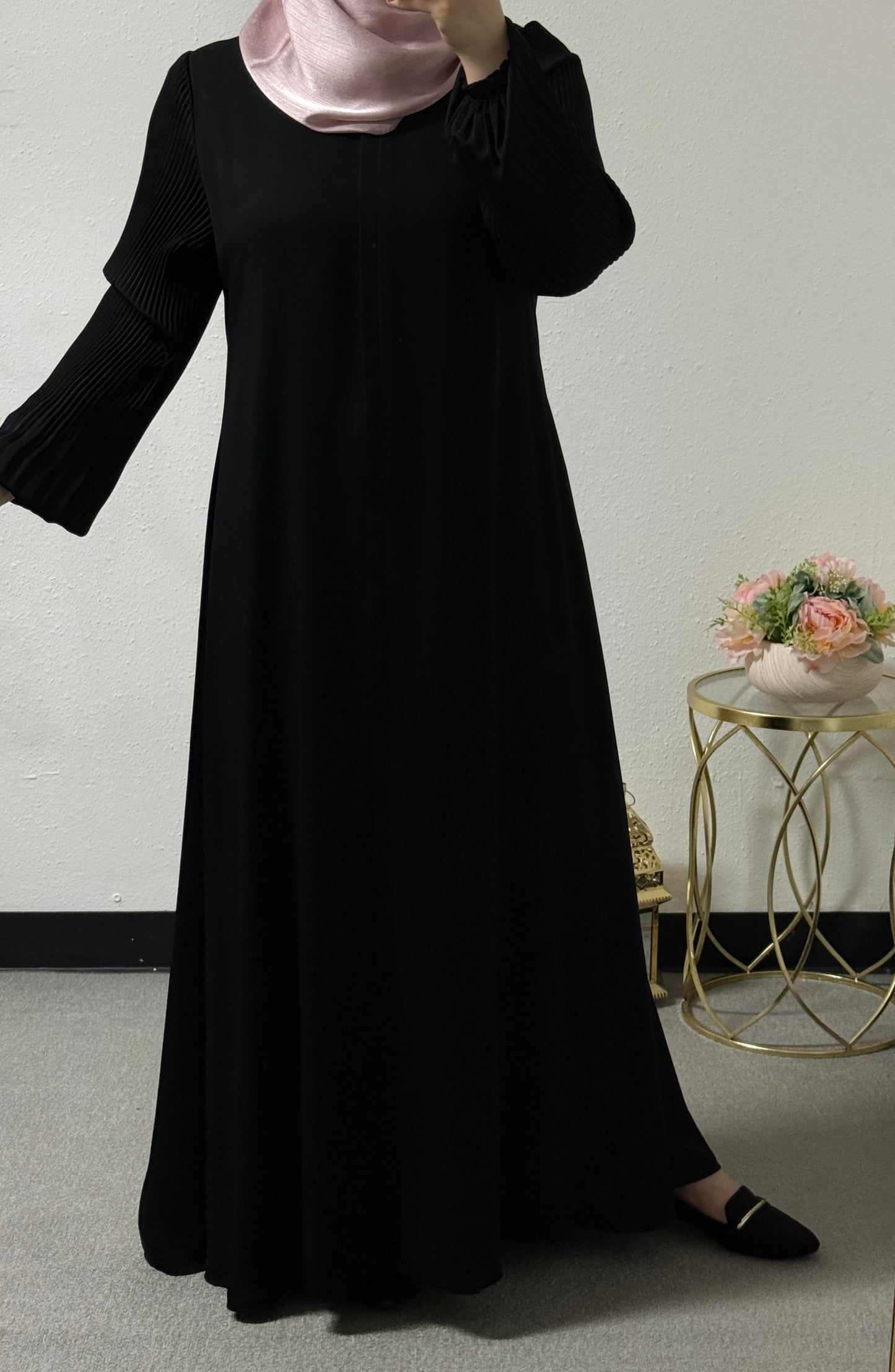 Basic Abaya (Pleated Sleeves)