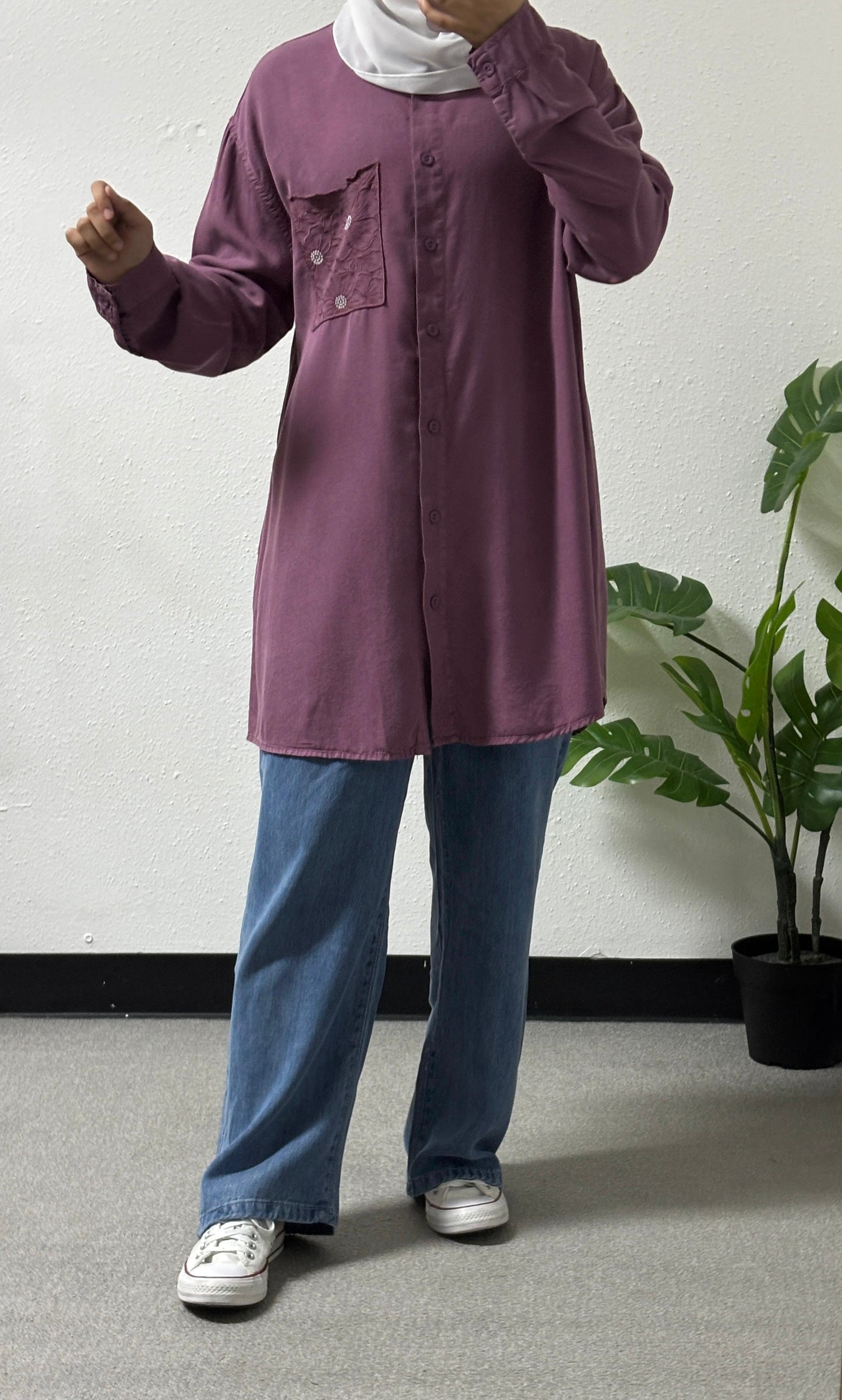 Embroidered floral pocket shirt
