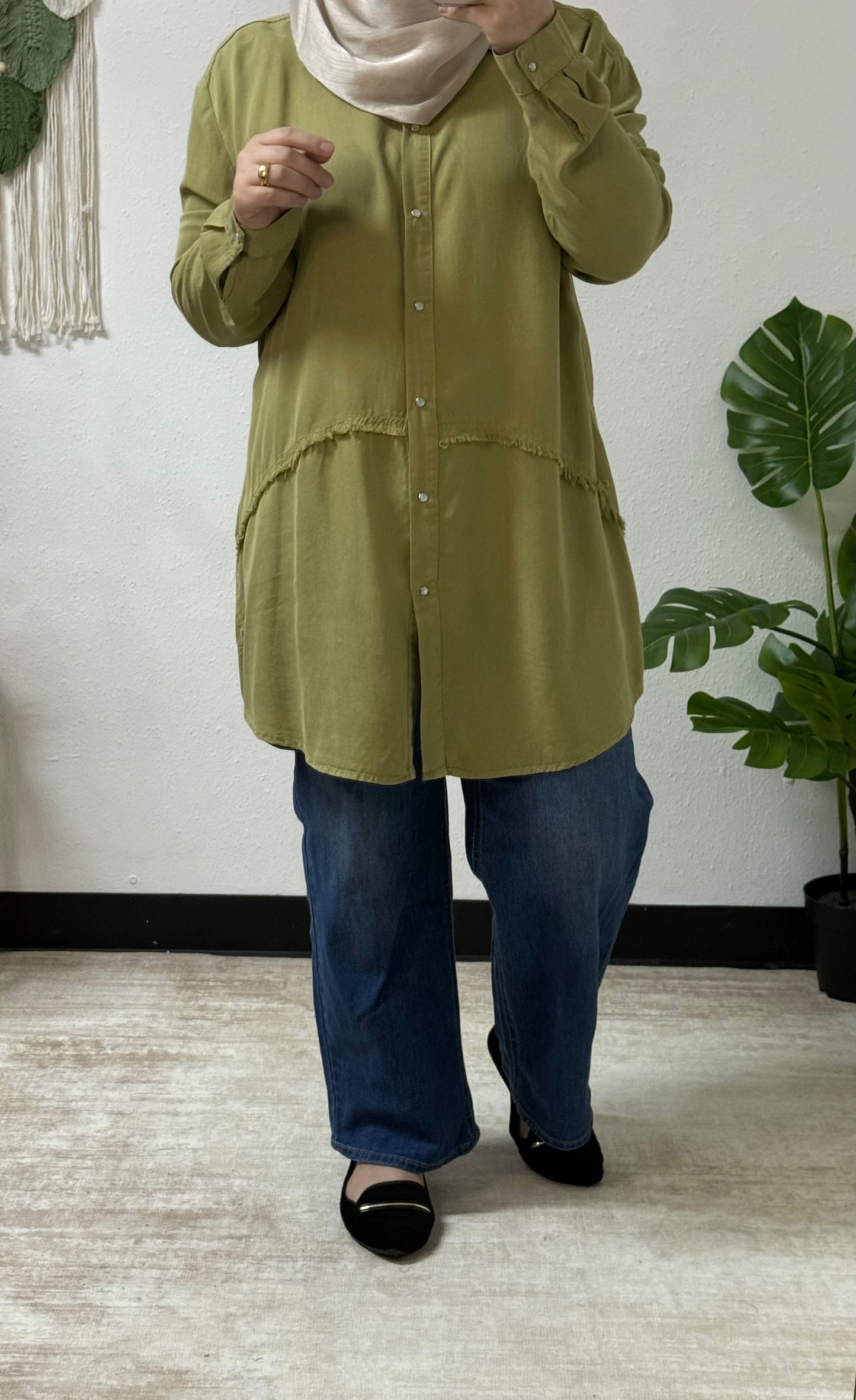 Thread detail plus size shirt