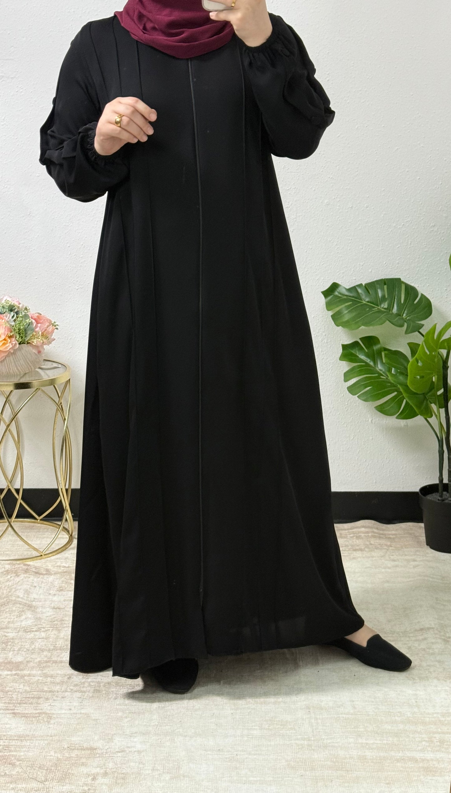 Button Accent Abaya