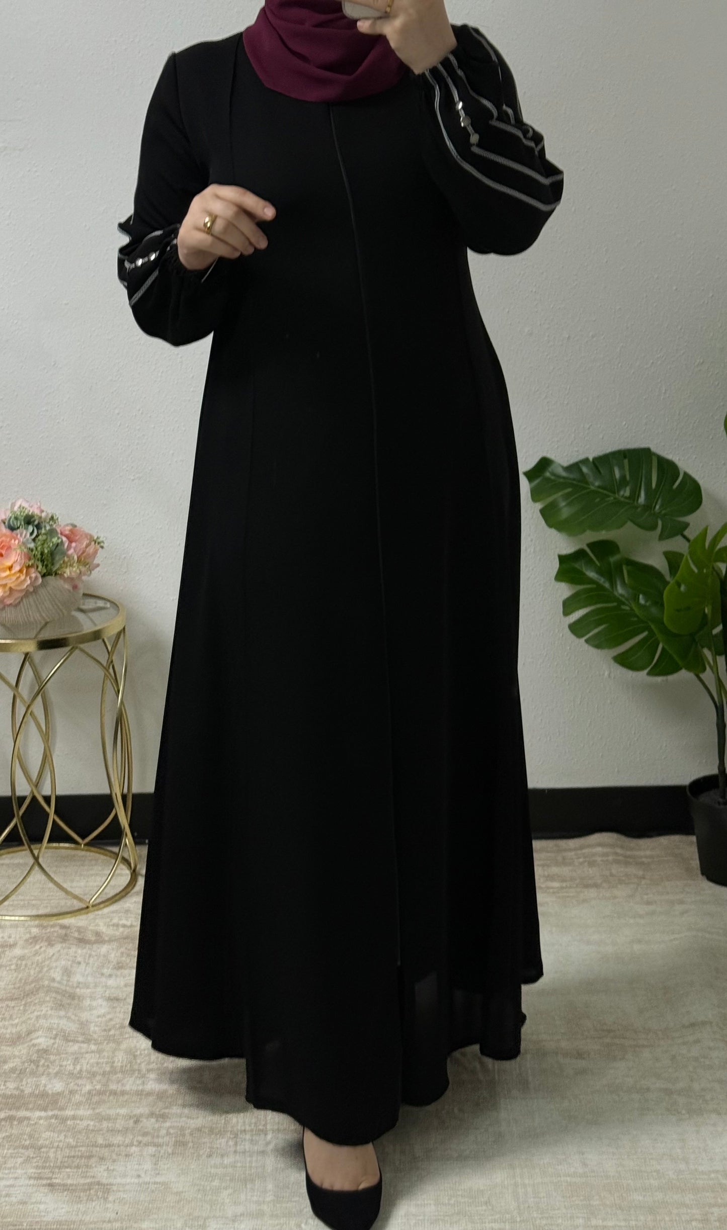 Gilded Lace Abaya