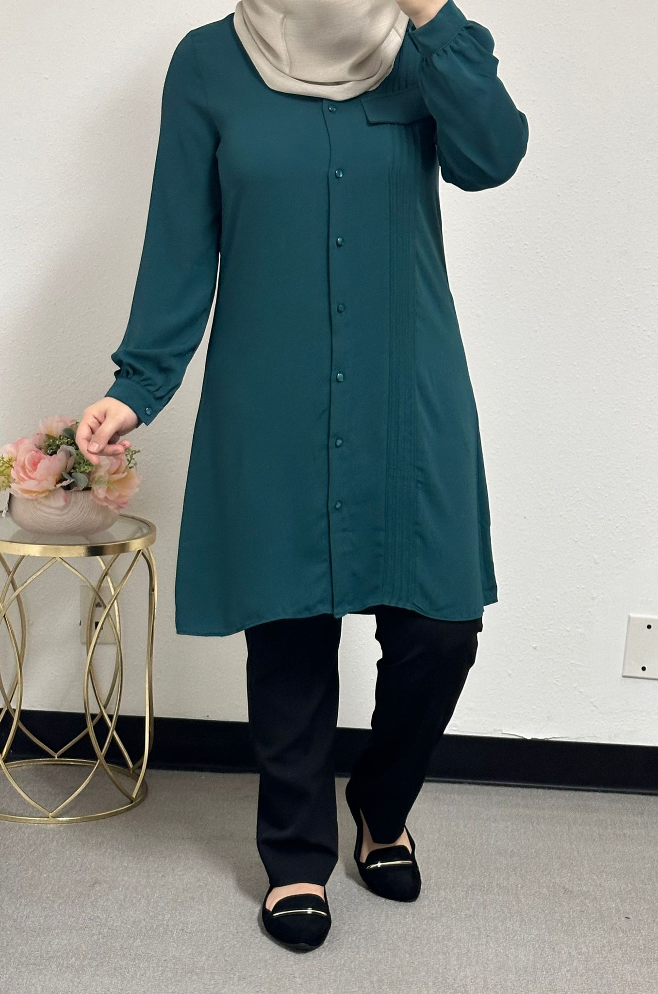 Long blouse with front bucket