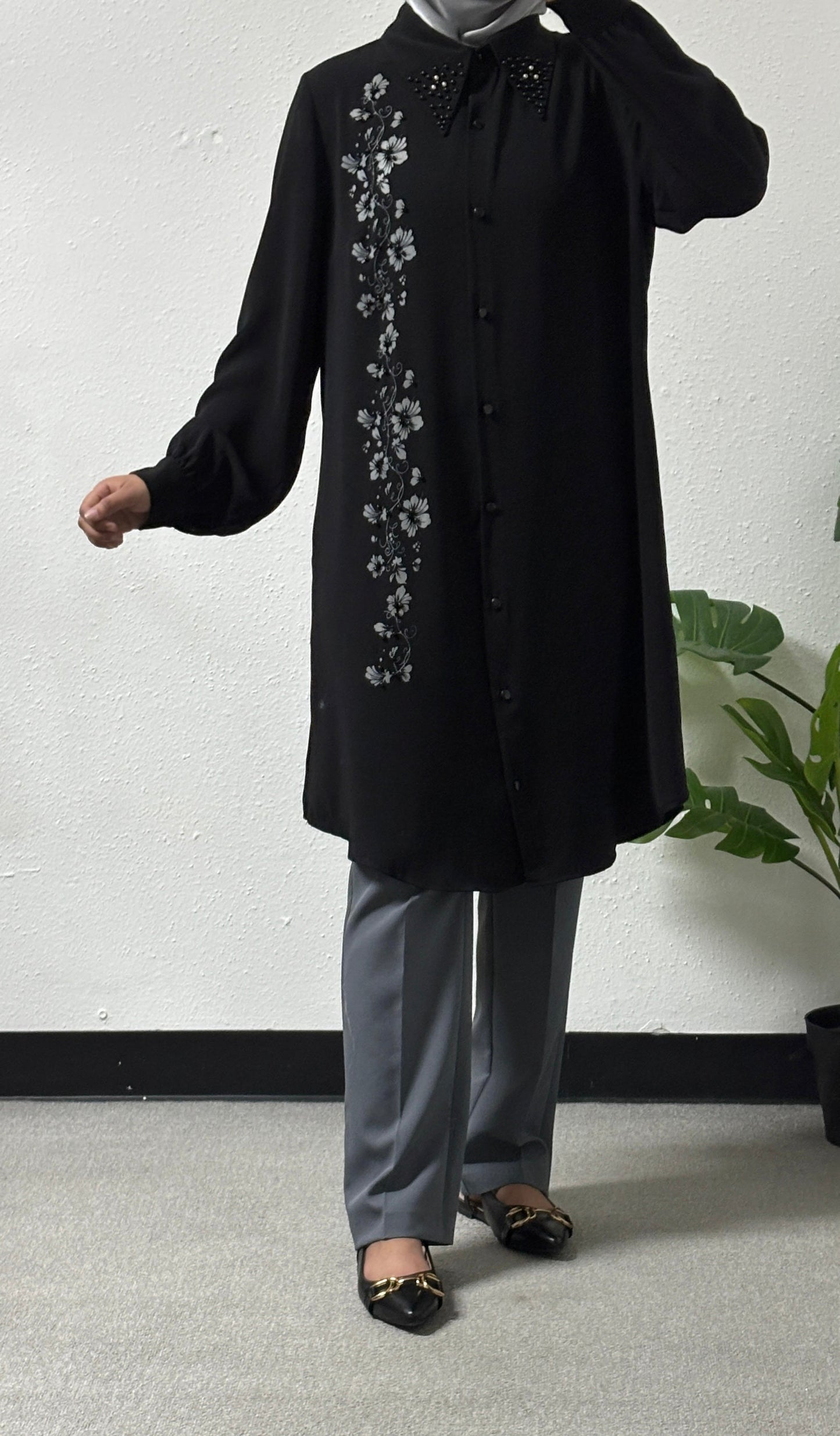 Floral/pearl long shirt