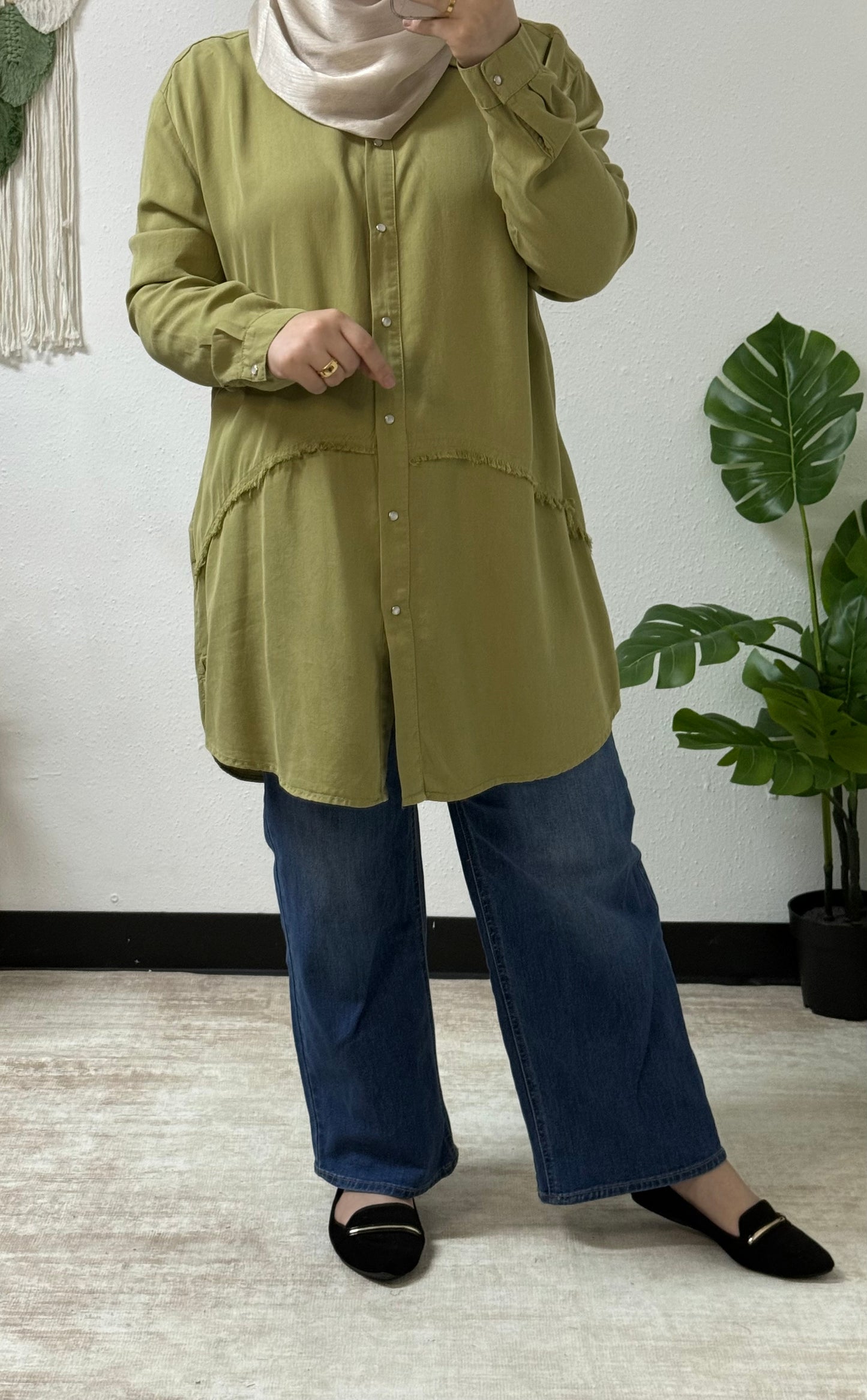 Thread detail plus size shirt