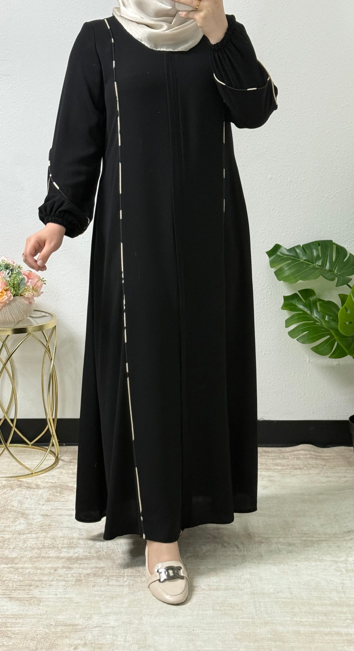 Luxe Flow Abaya