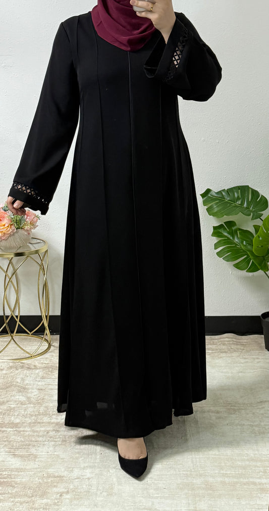 Noir Elegance Abaya
