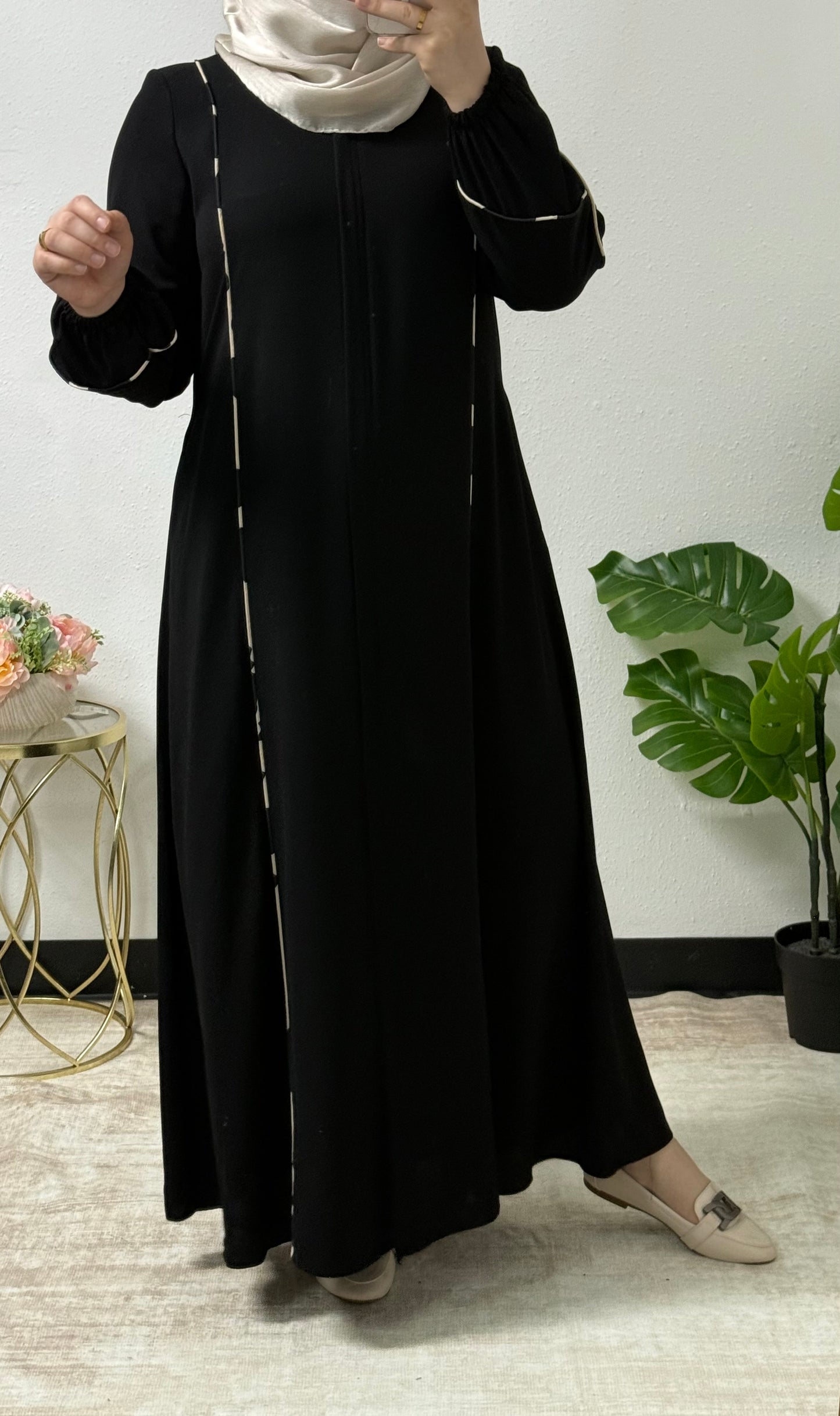 Luxe Flow Abaya