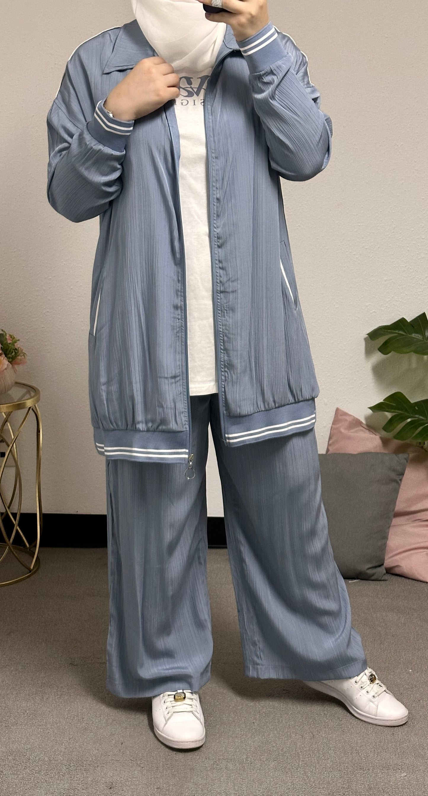 Three-piece tracksuit set