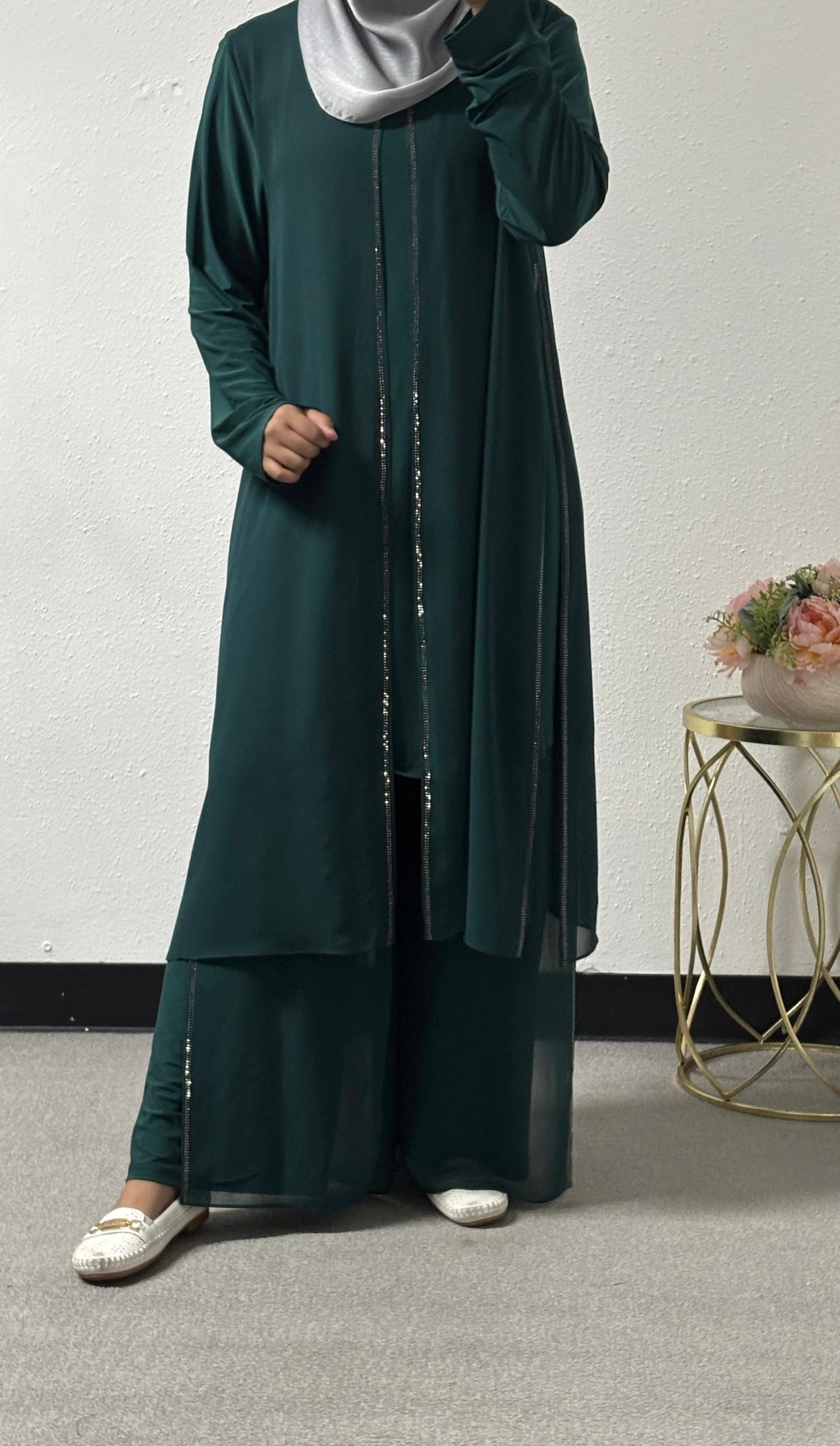 Two piece front slit set