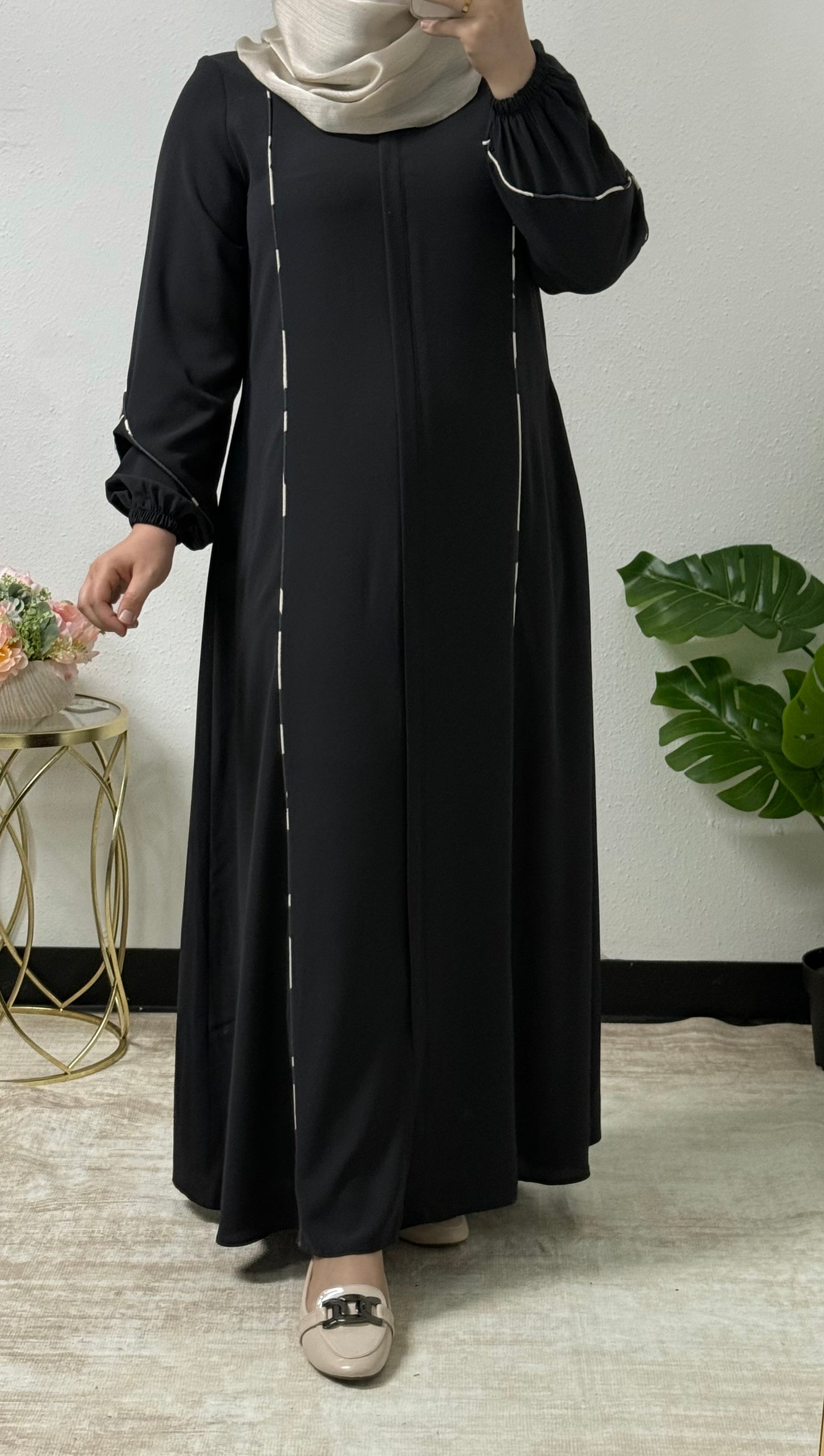 Luxe Flow Abaya