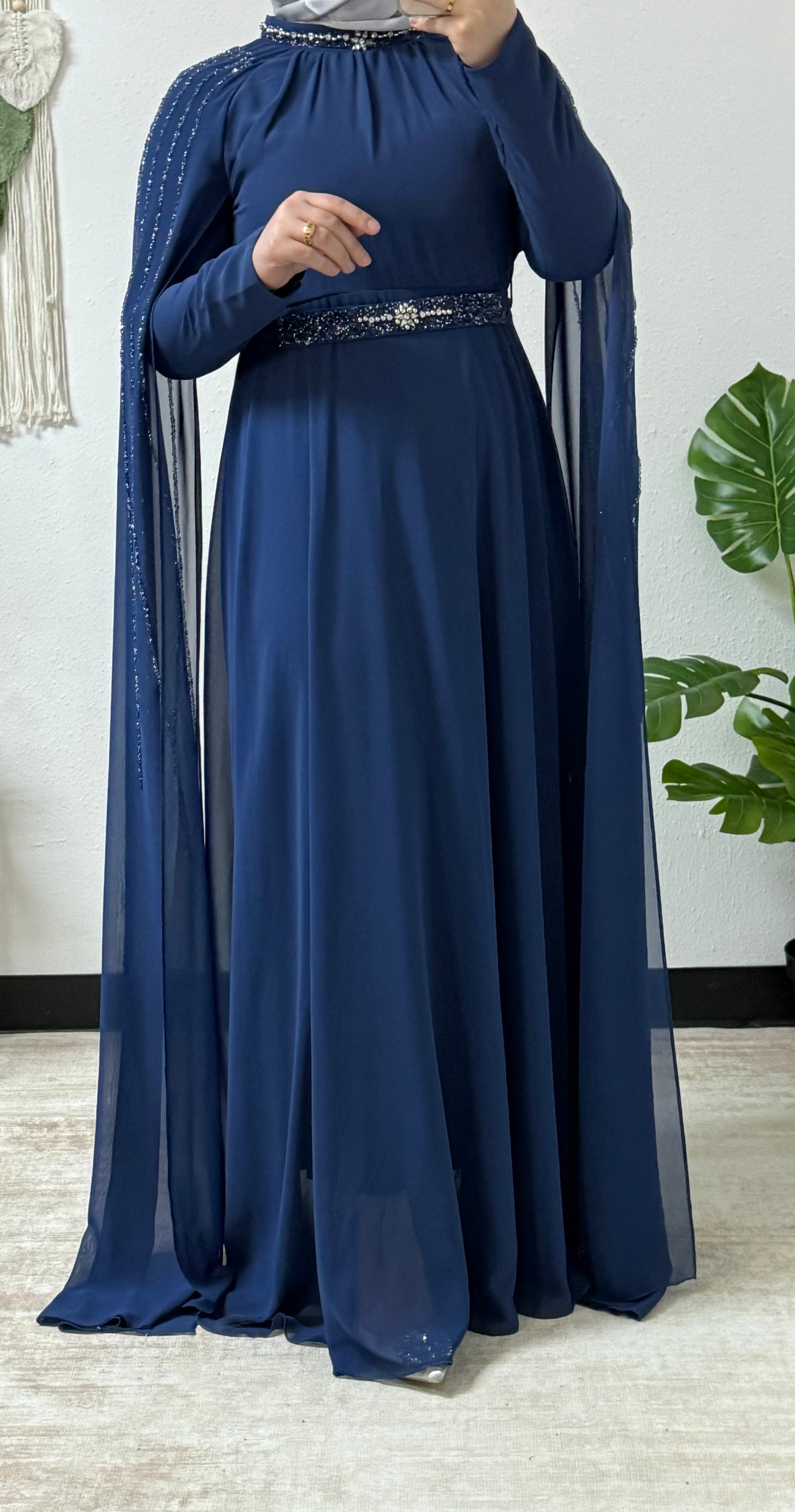 Sparkling beading long sleeves dress
