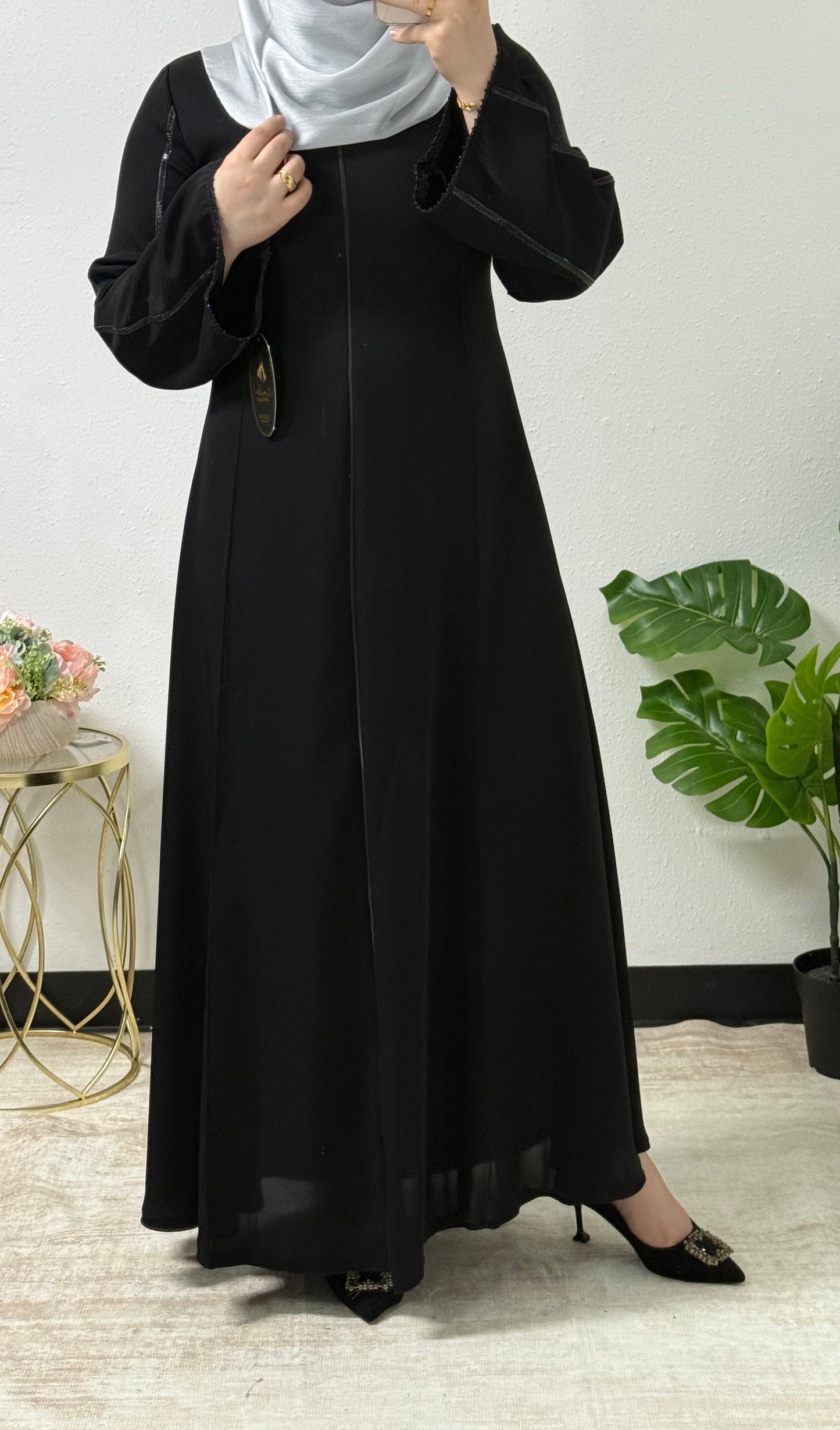 Simple Sophisticated Lace Abaya