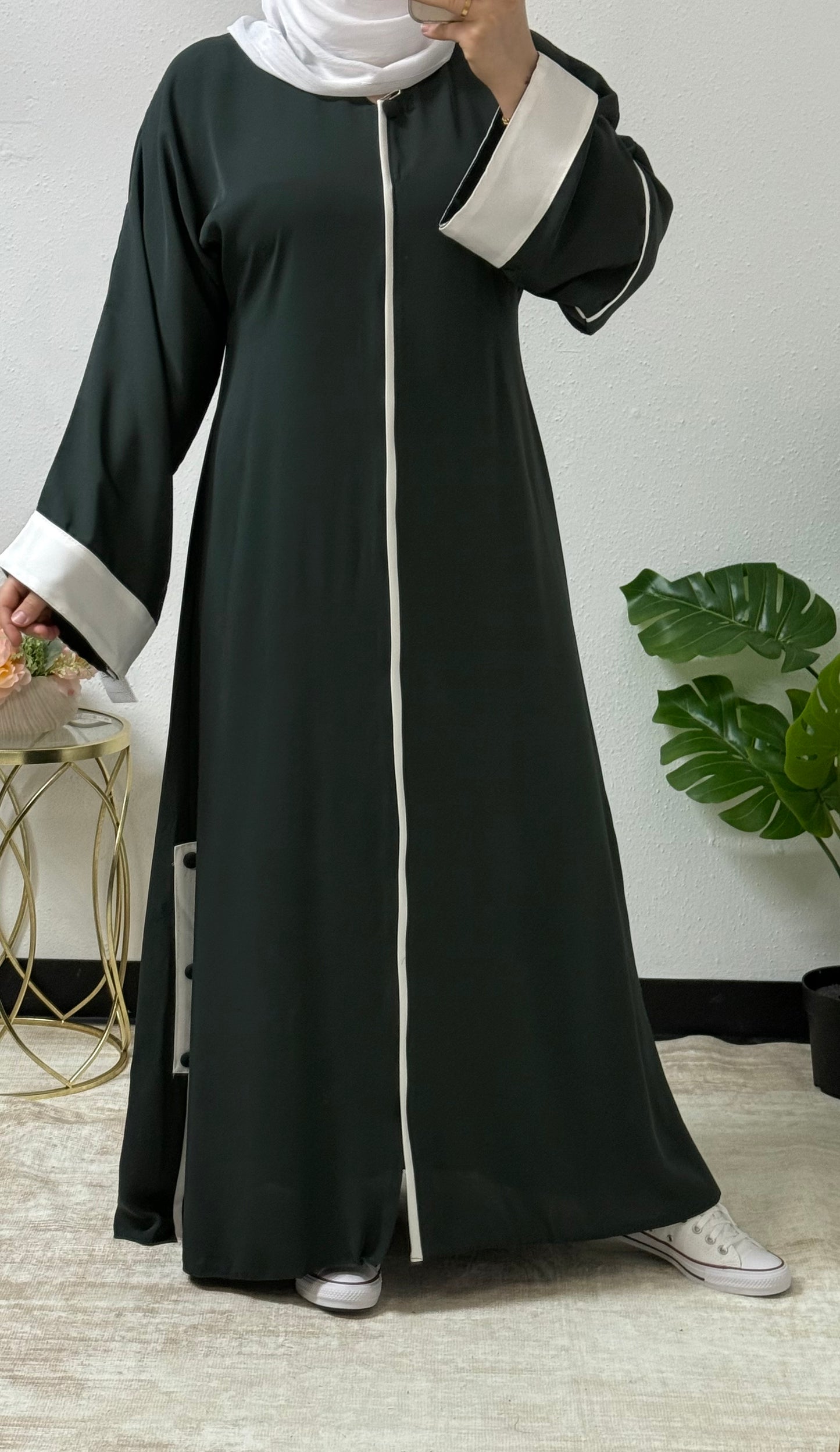 Contrast Lace Abaya