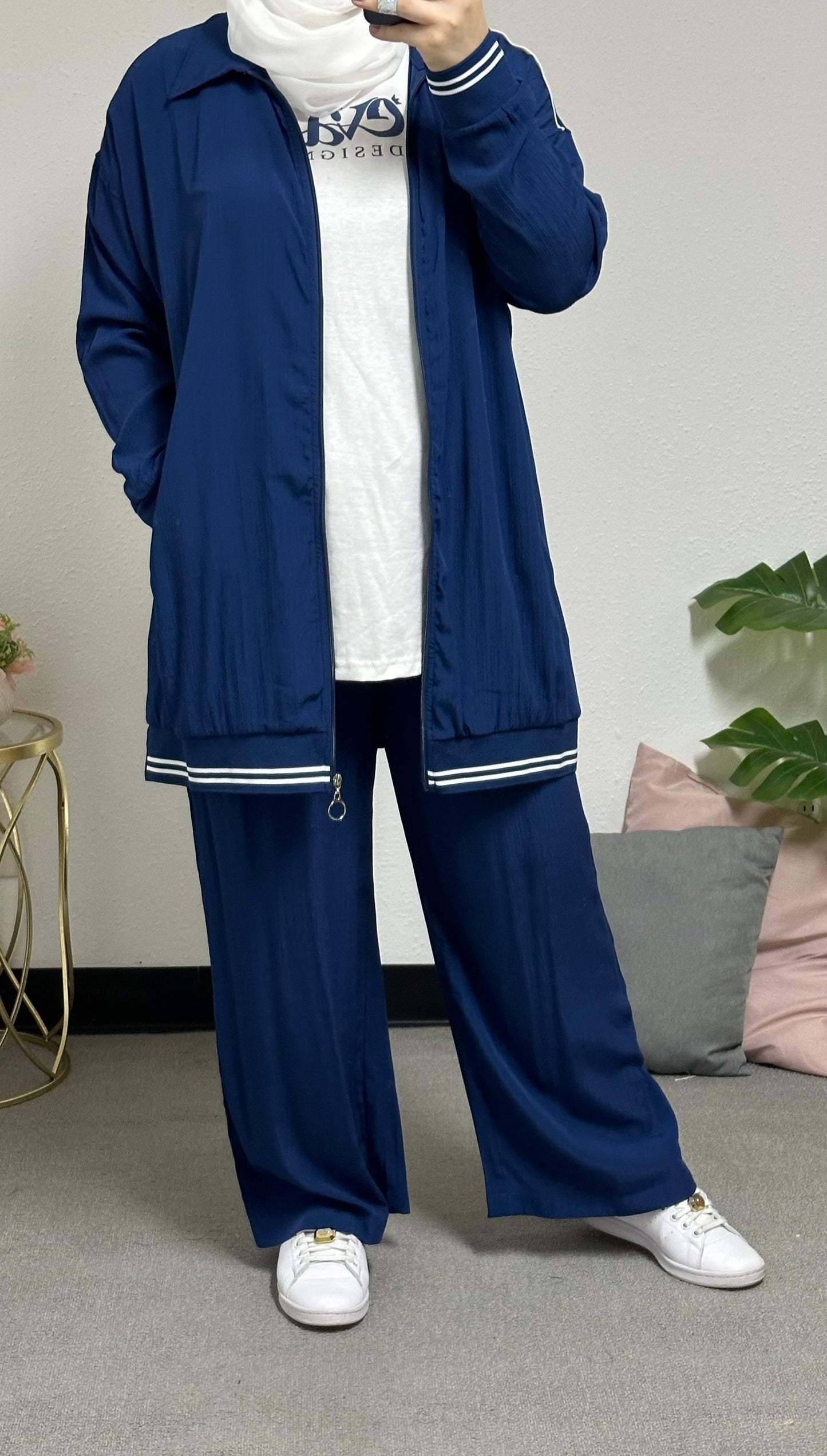 Three-piece tracksuit set