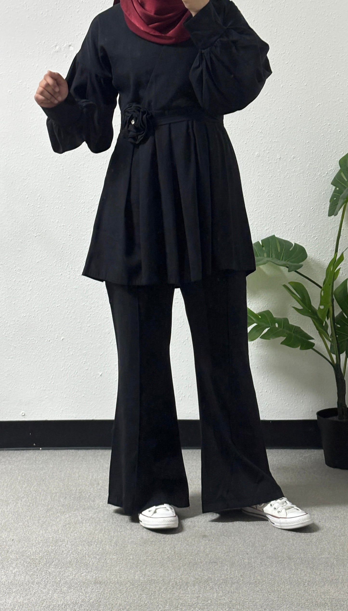 Two piece rose detail set