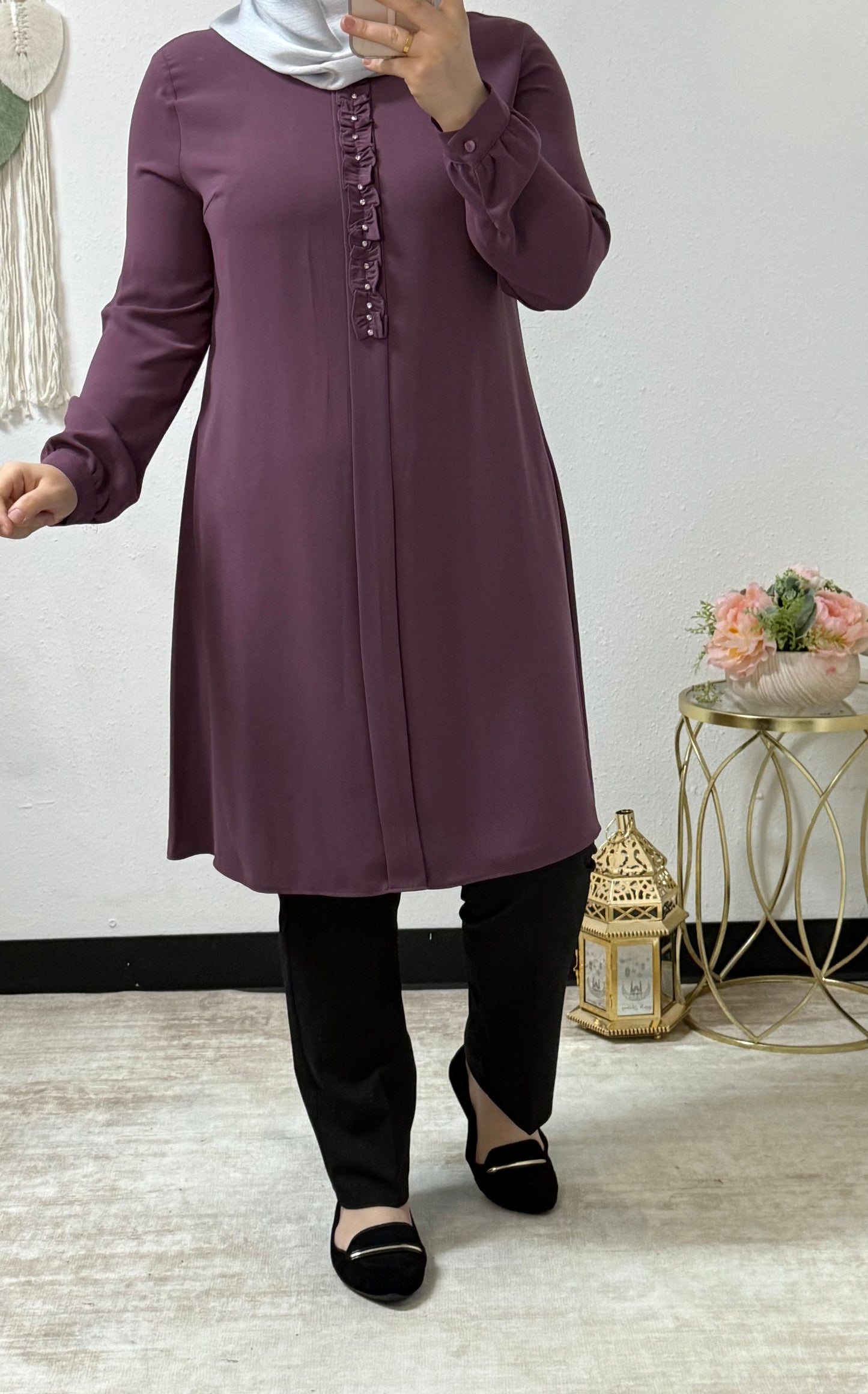Front ruffles shirt