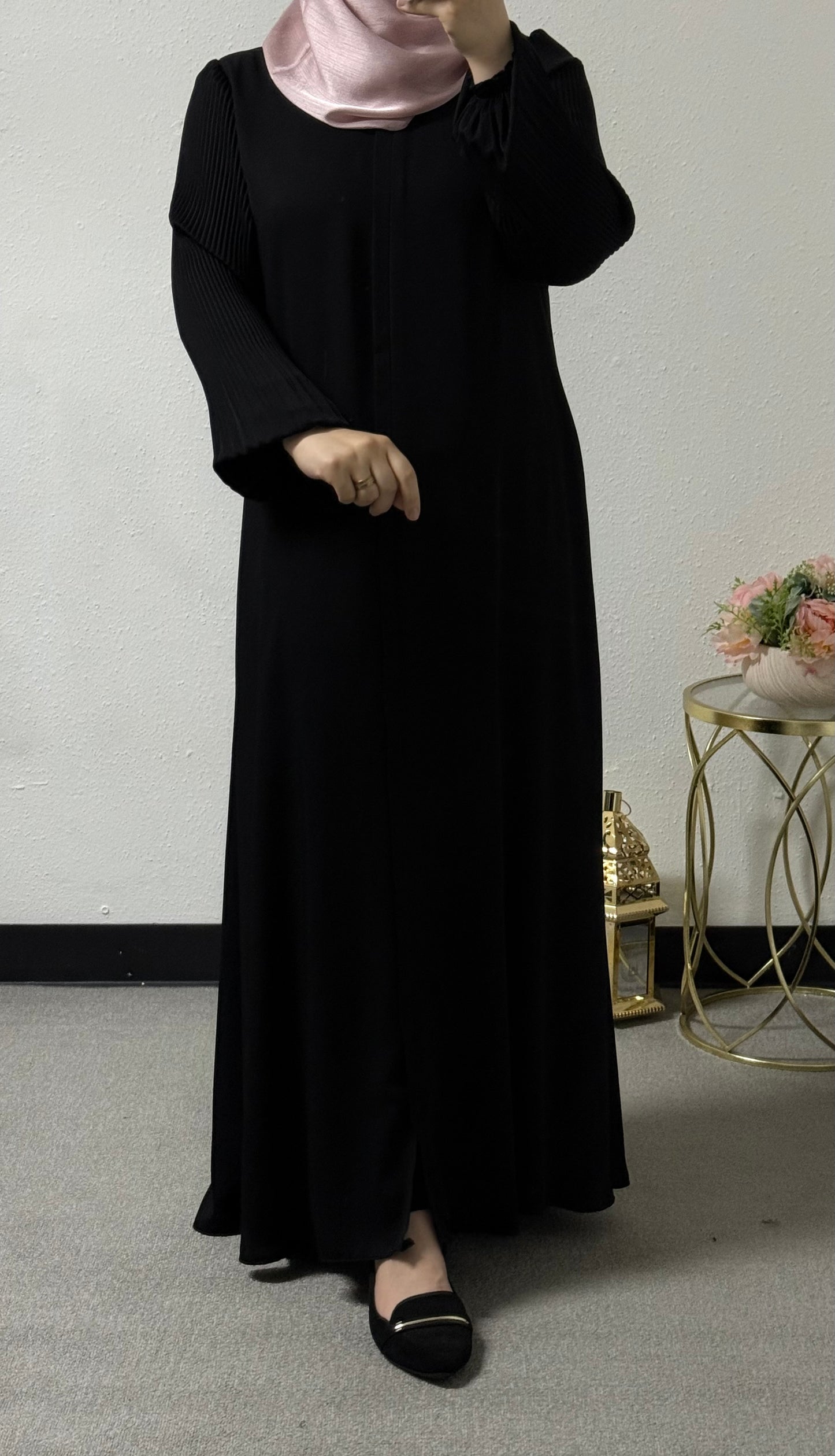 Basic Abaya (Pleated Sleeves)
