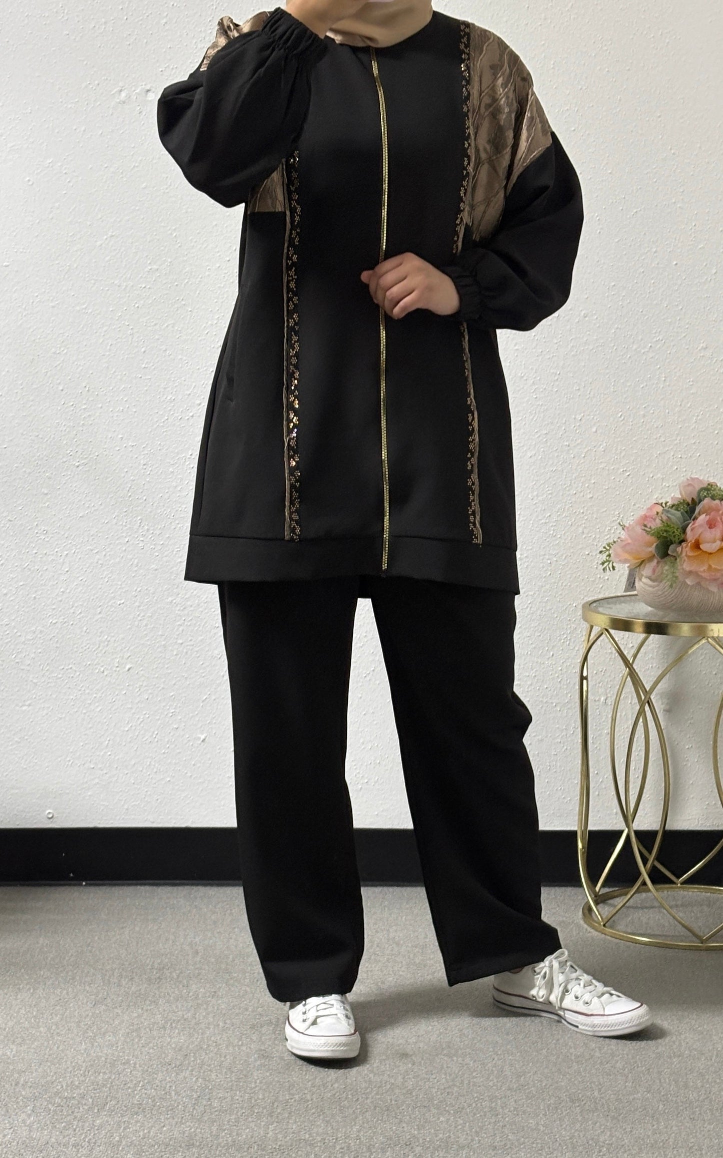 Two-piece detailed front set
