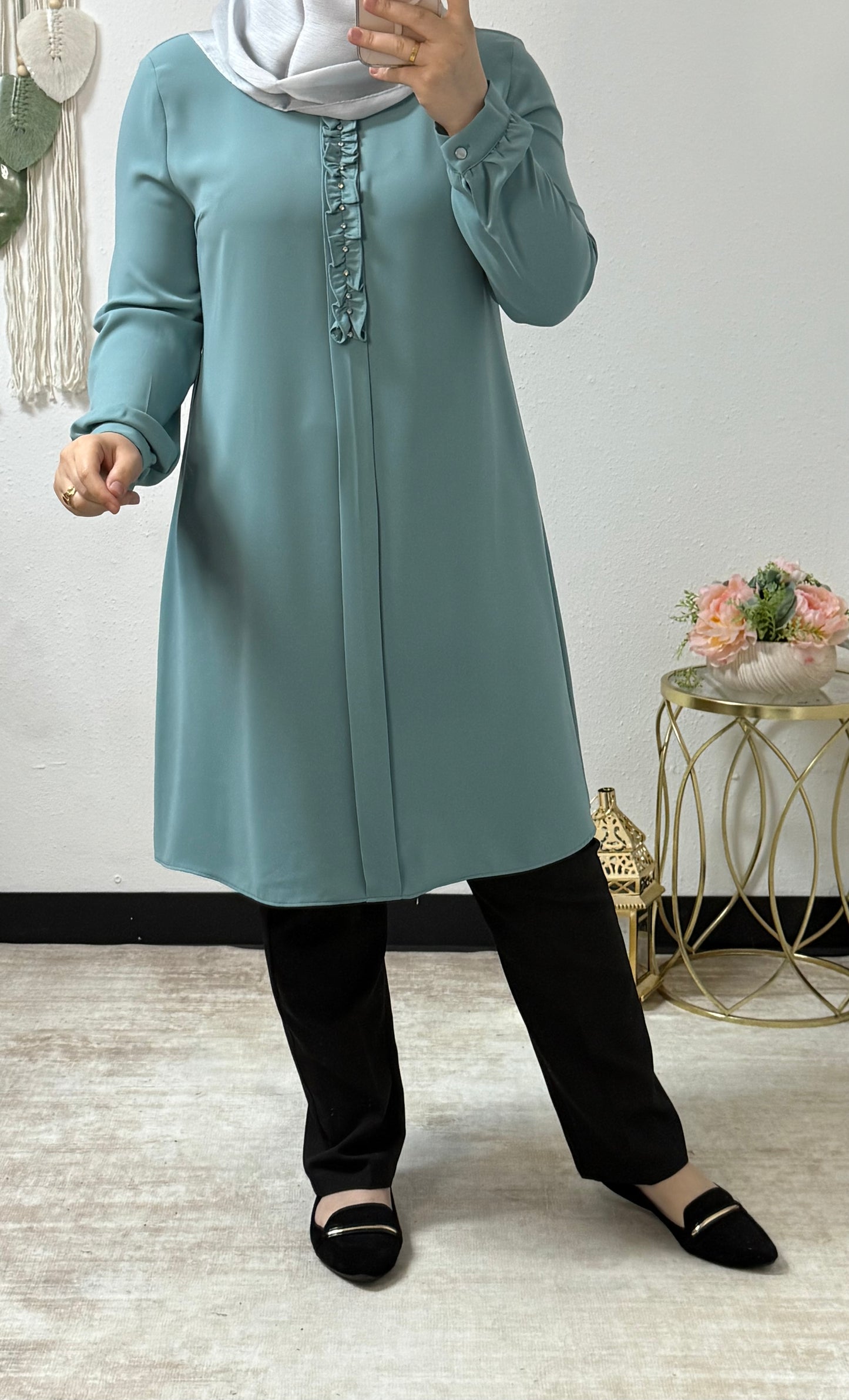 Front ruffles shirt