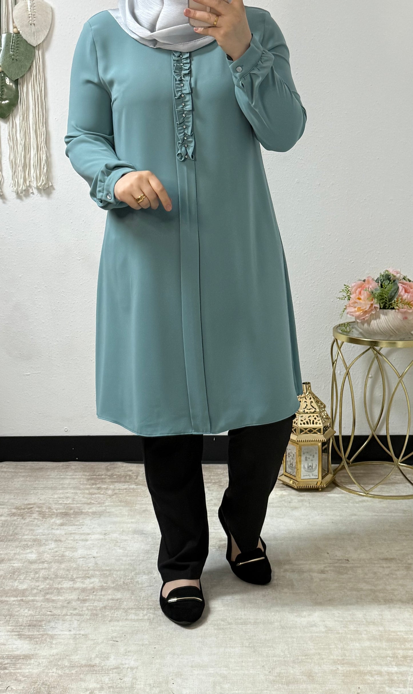 Front ruffles shirt