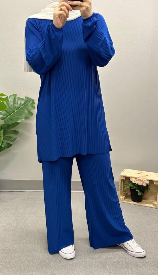 Two-Piece free size pleated Lycra set