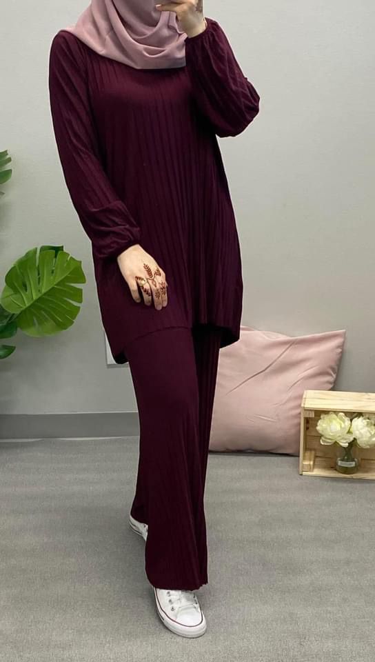 Two-Piece free size pleated Lycra set