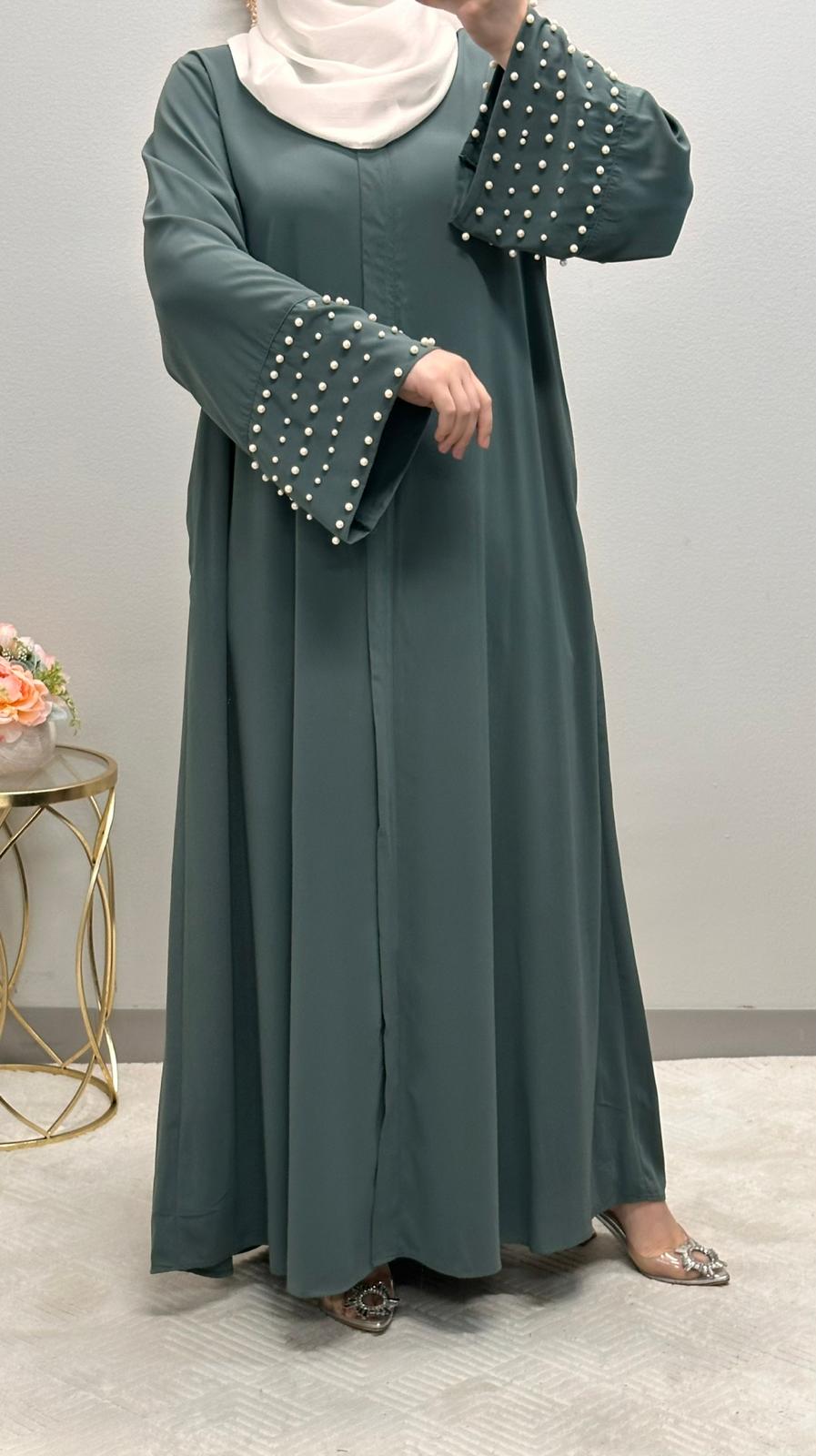 Pearl wide sleeves closed abaya.