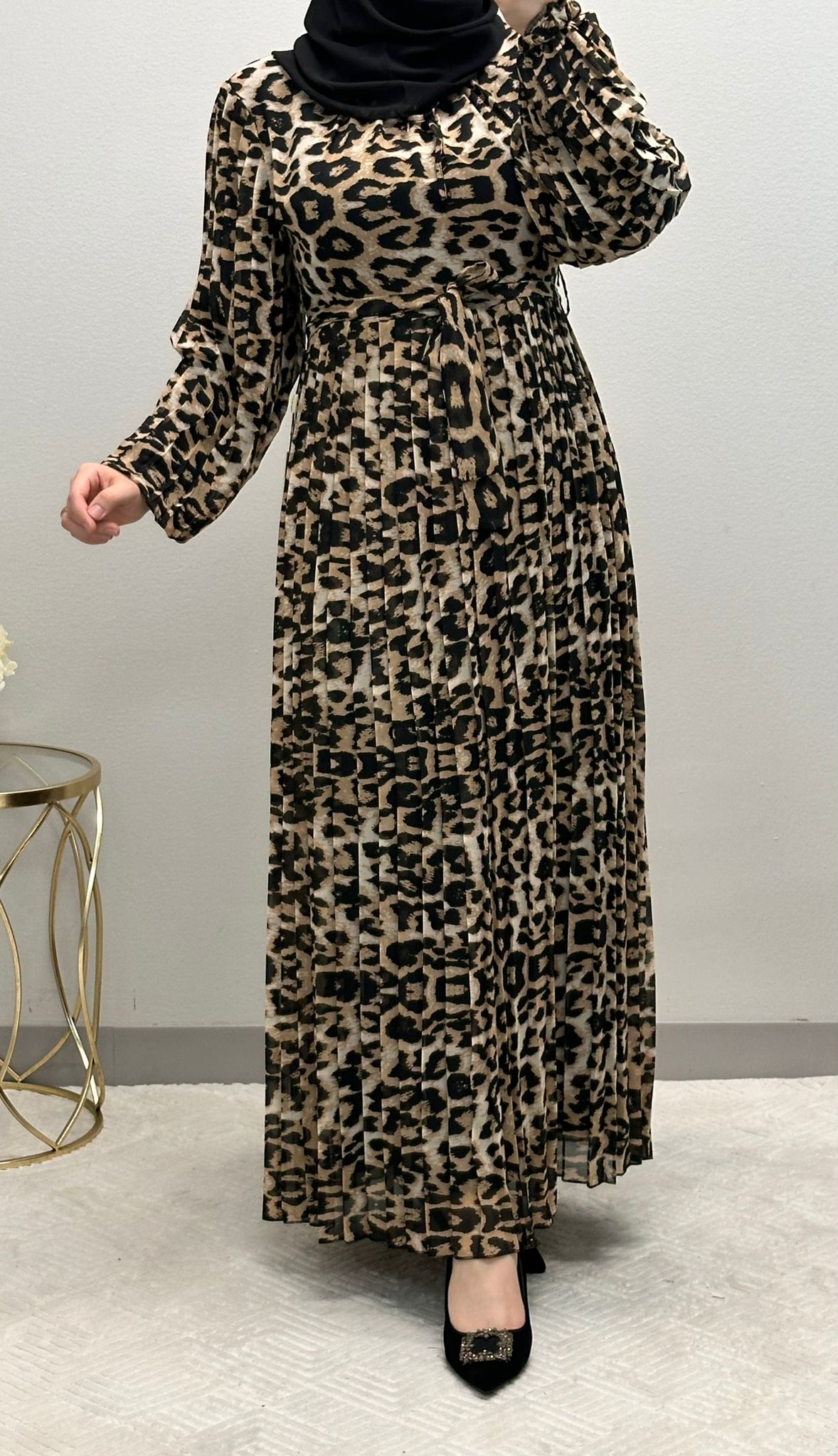 Sophisticated Tiger Print Maxi Dress: Pleated and Belted