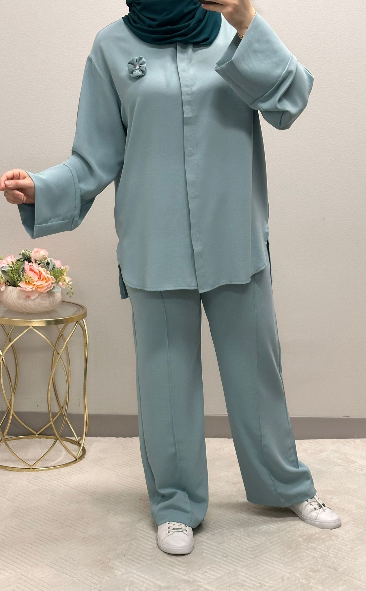 Two-piece loose flower set