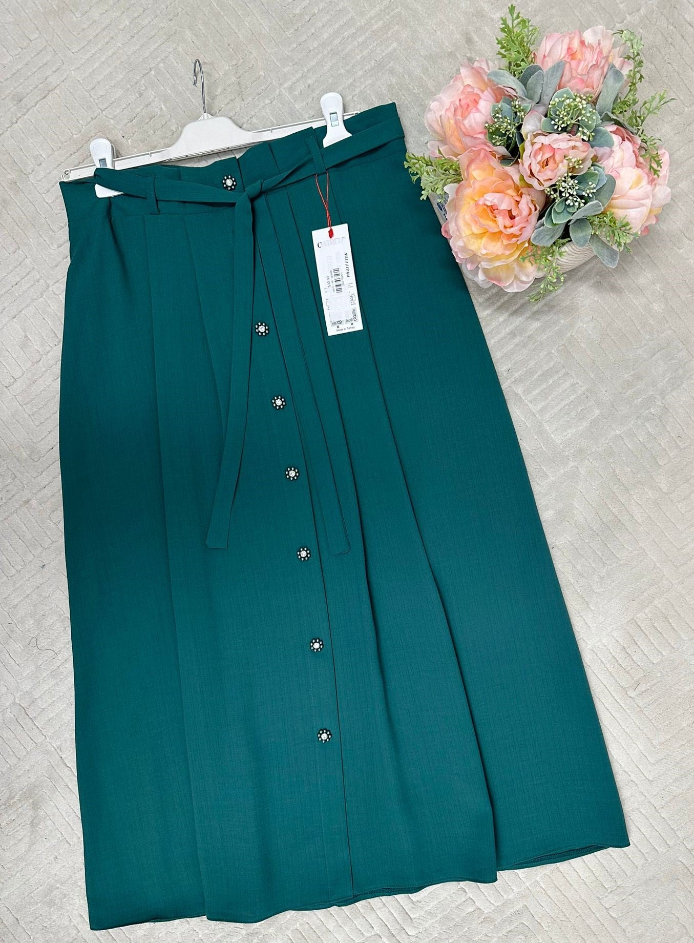 Simply pleated Wide Skirt with Belt (length 37 inch / 95 cm)