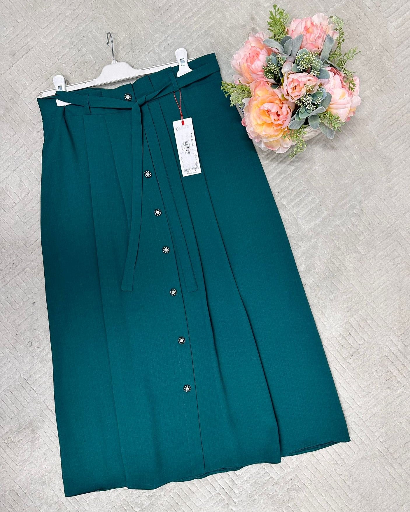 Simply pleated Wide Skirt with Belt (length 37 inch / 95 cm)