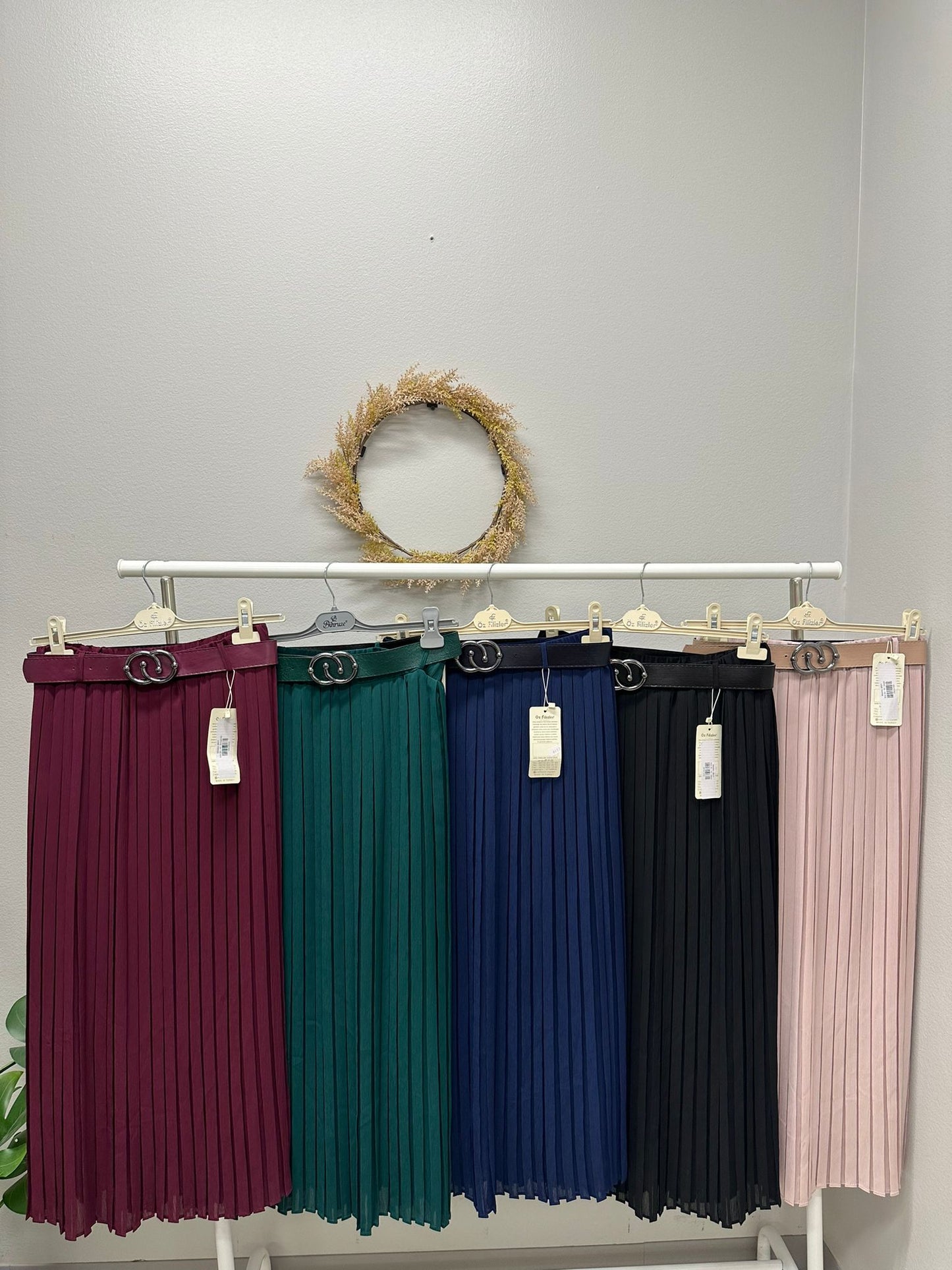 pleated wide skirt with leather belt (35 inch)