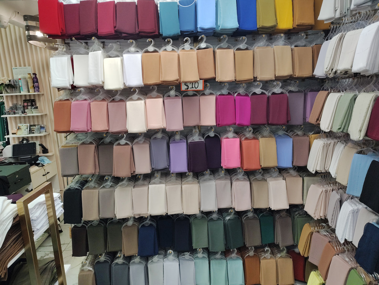 10$ Hijab
