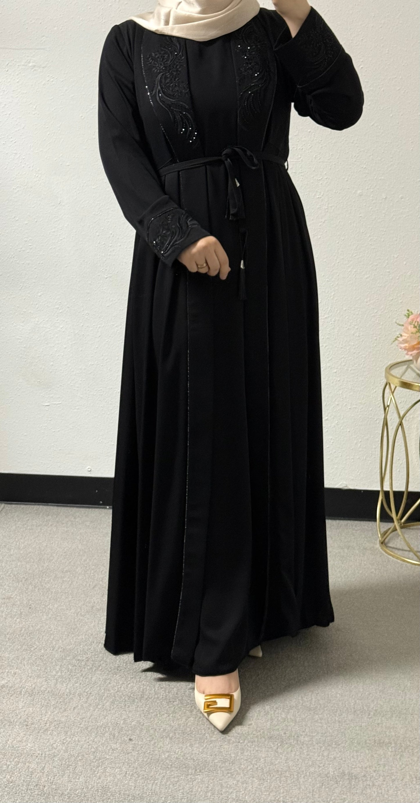 Two-piece flower embroidery abaya set