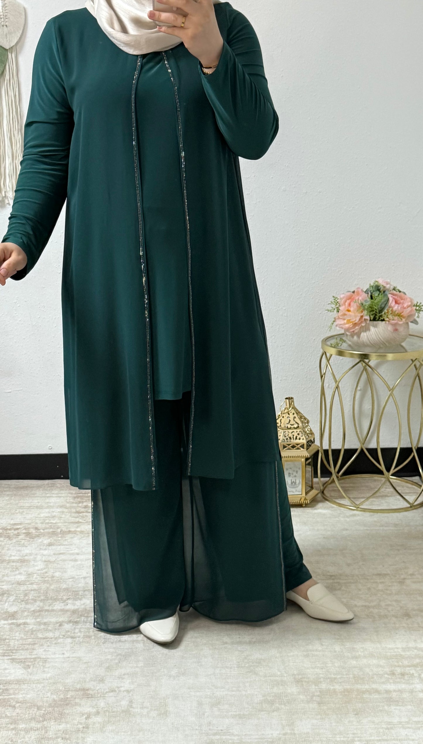 Two piece front slit set