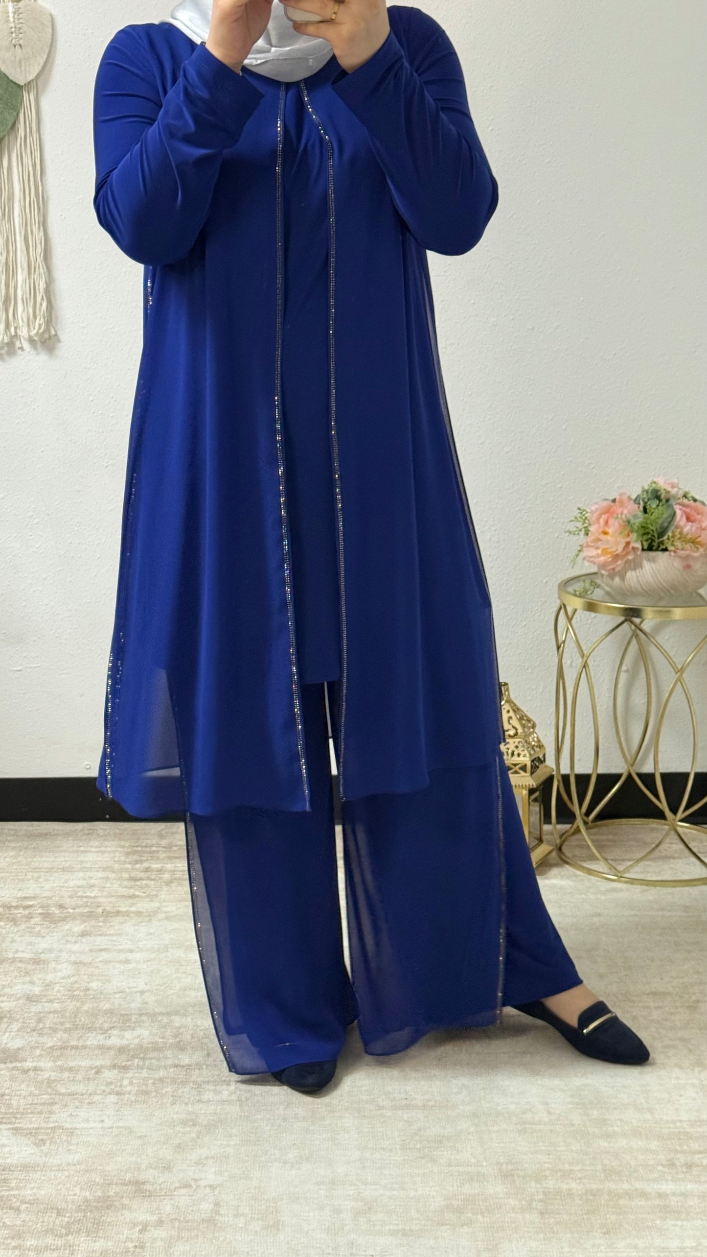 Two piece front slit set
