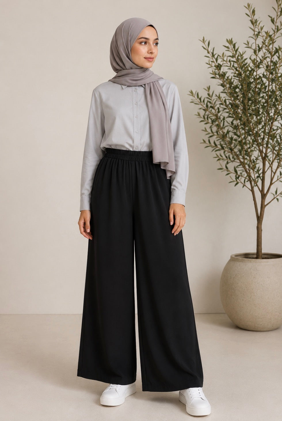 Modest loose pants with side pockets (length 41 inch / 105 cm)