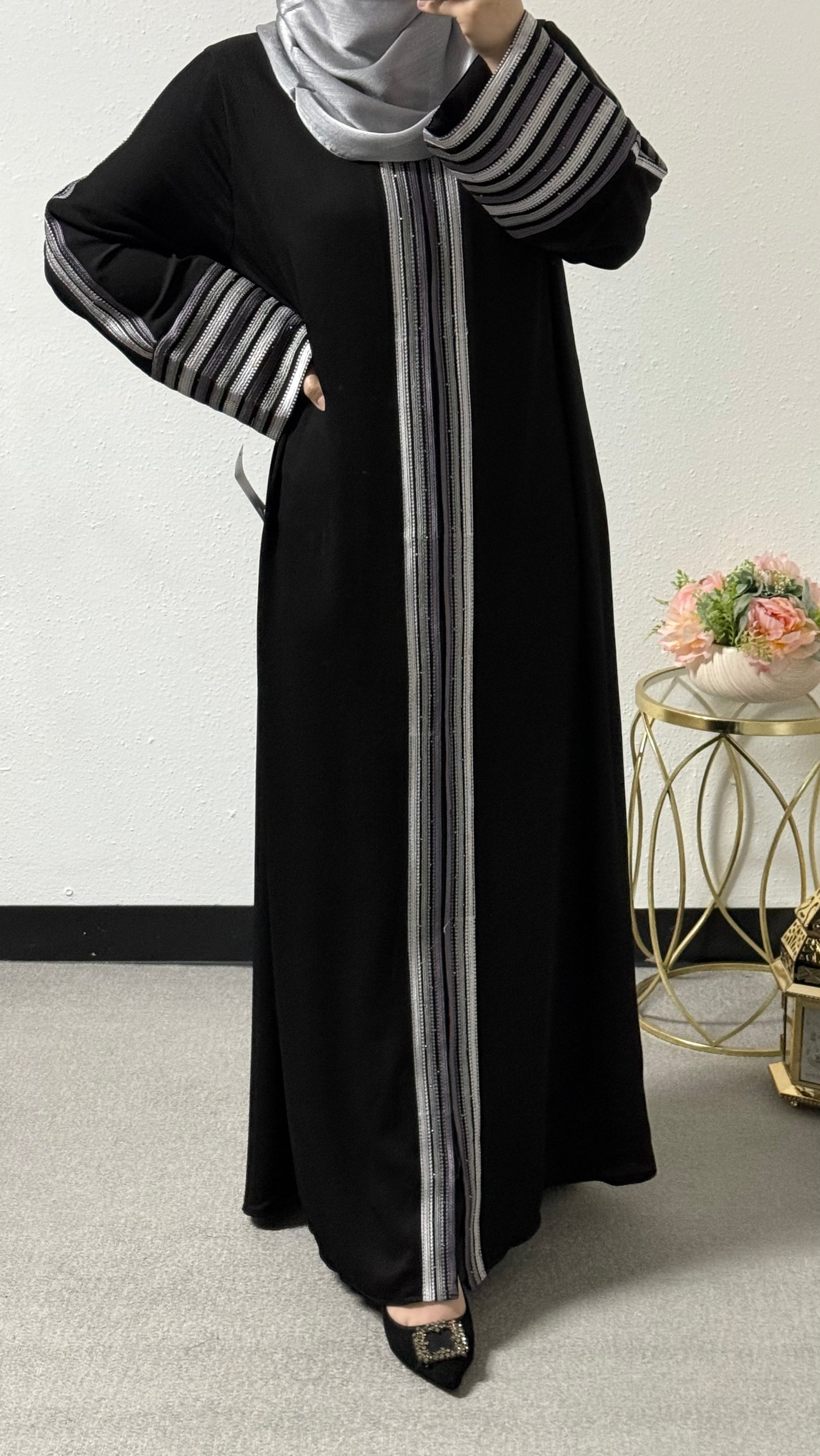 Plus size elegant abaya