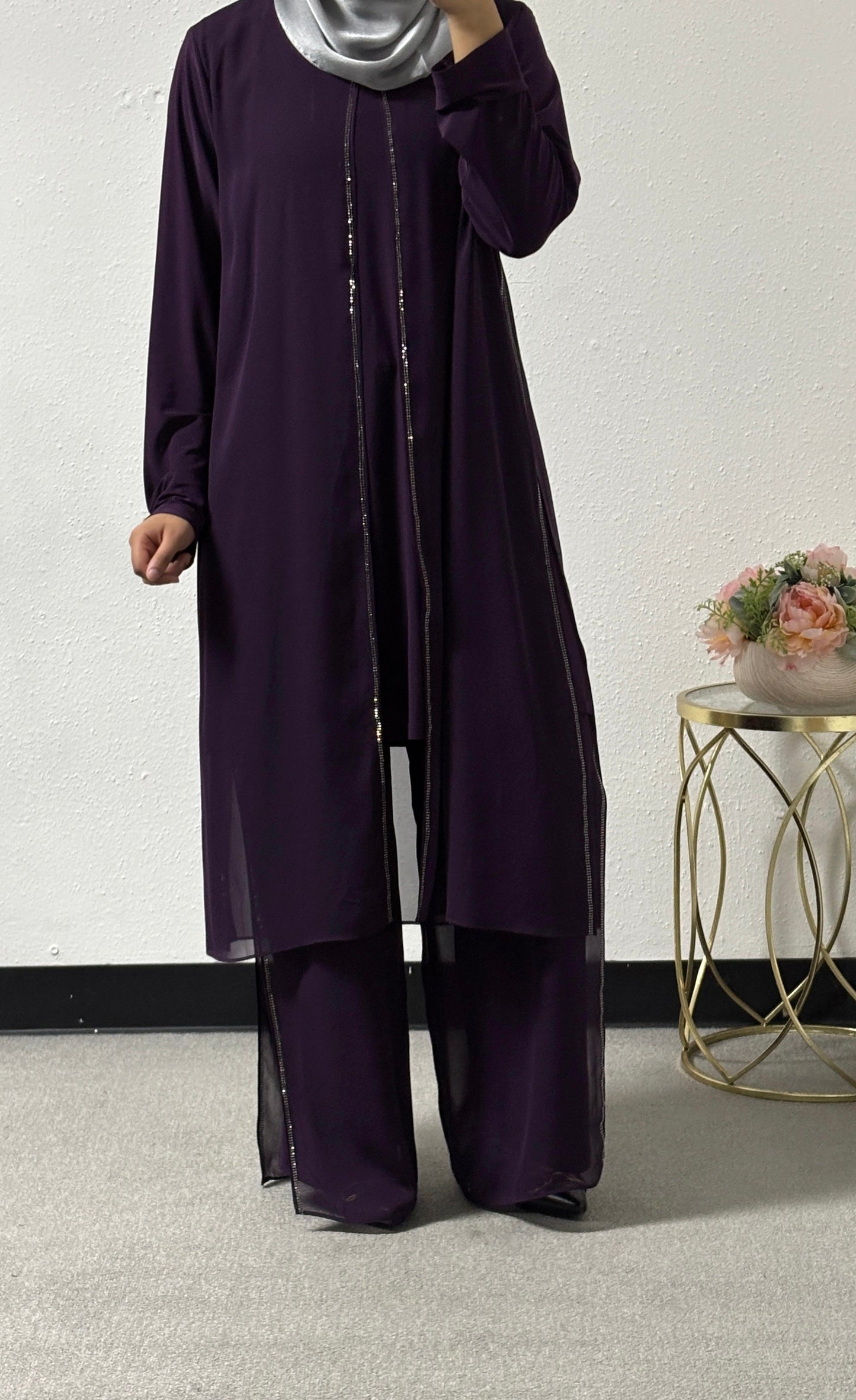 Two piece front slit set
